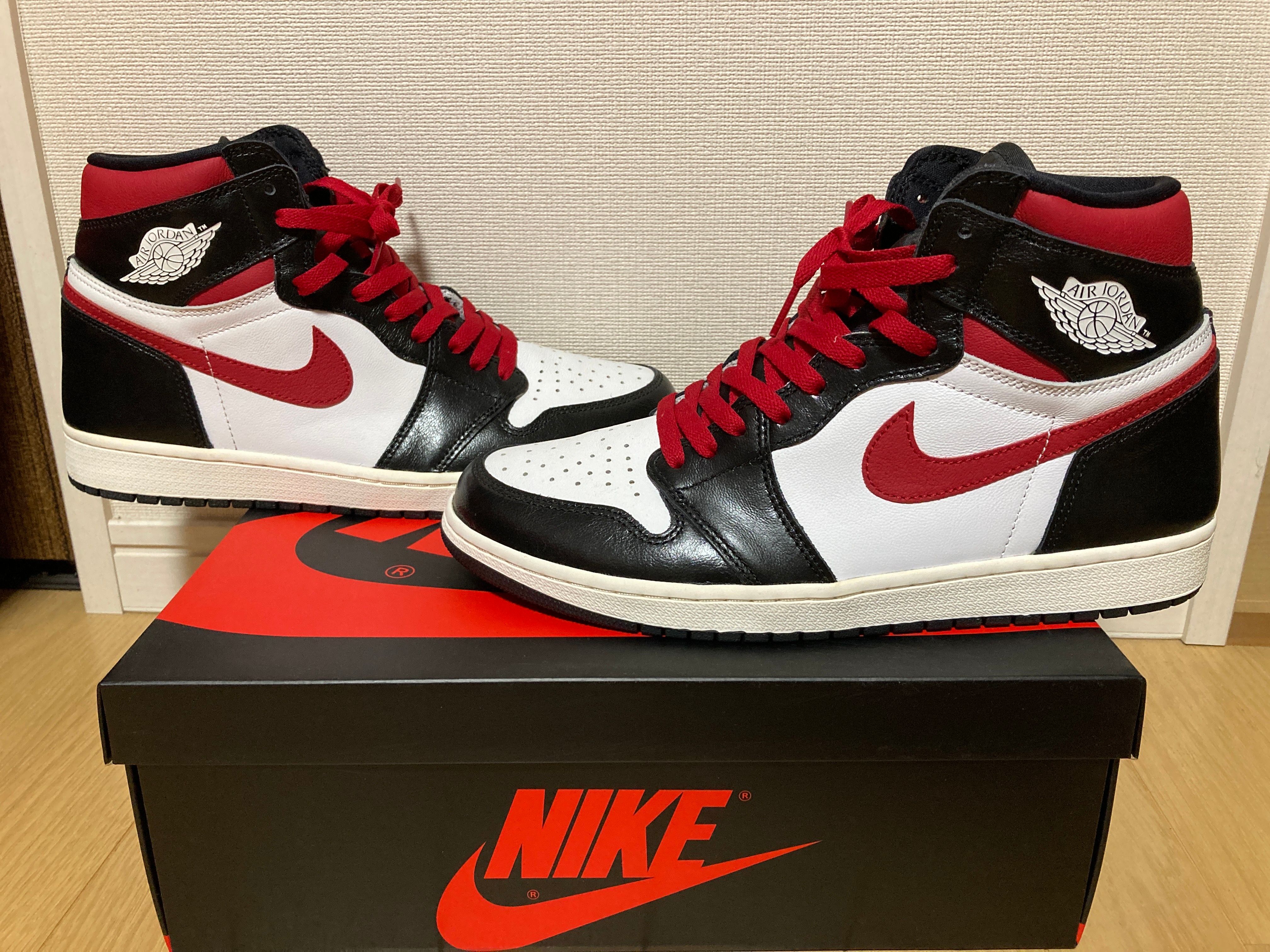 Nike Air Jordan 1 Retro High "Black/White/Sail/Gym Red"