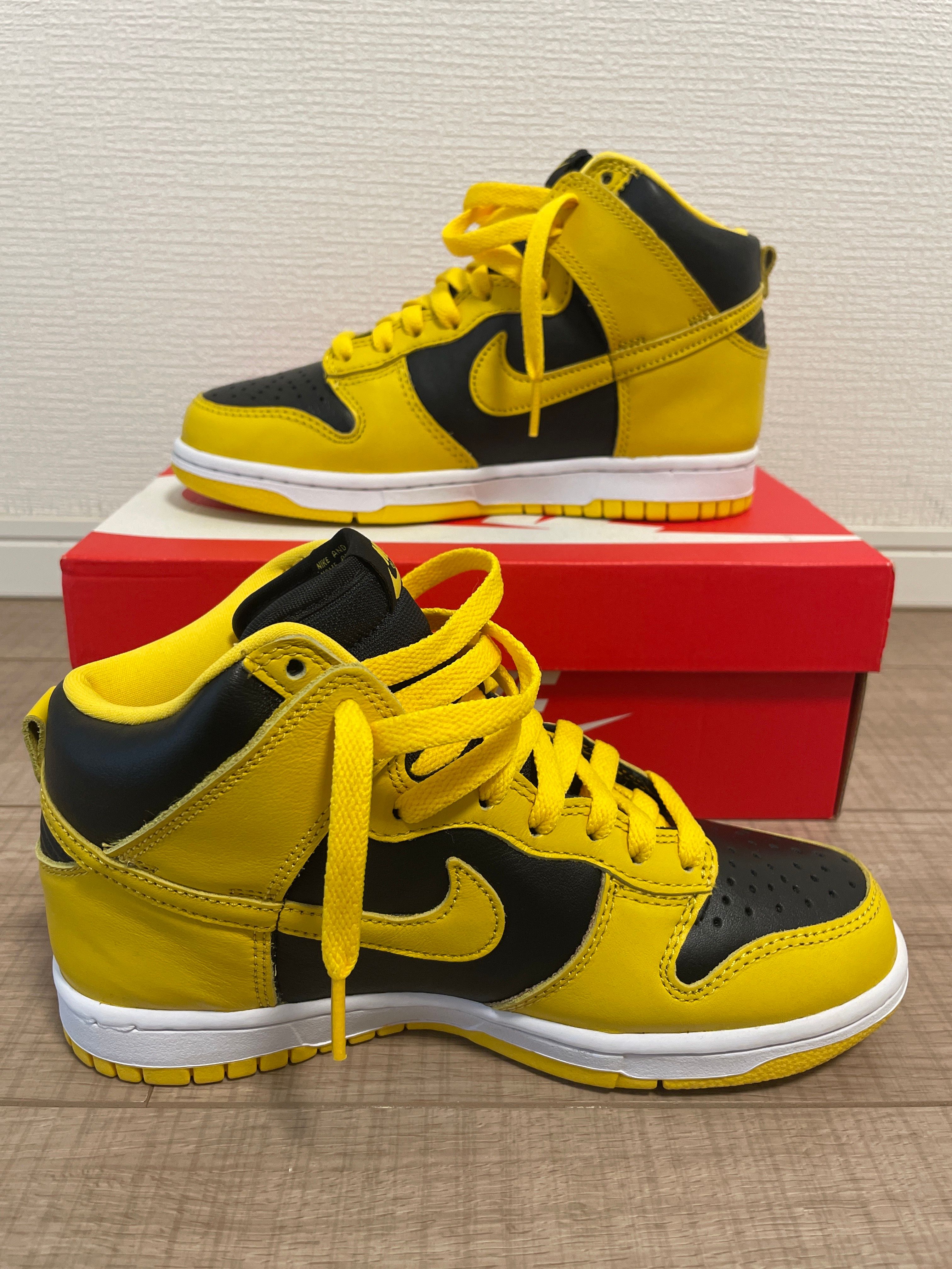 Nike Dunk High "Black/Varsity Maize"
