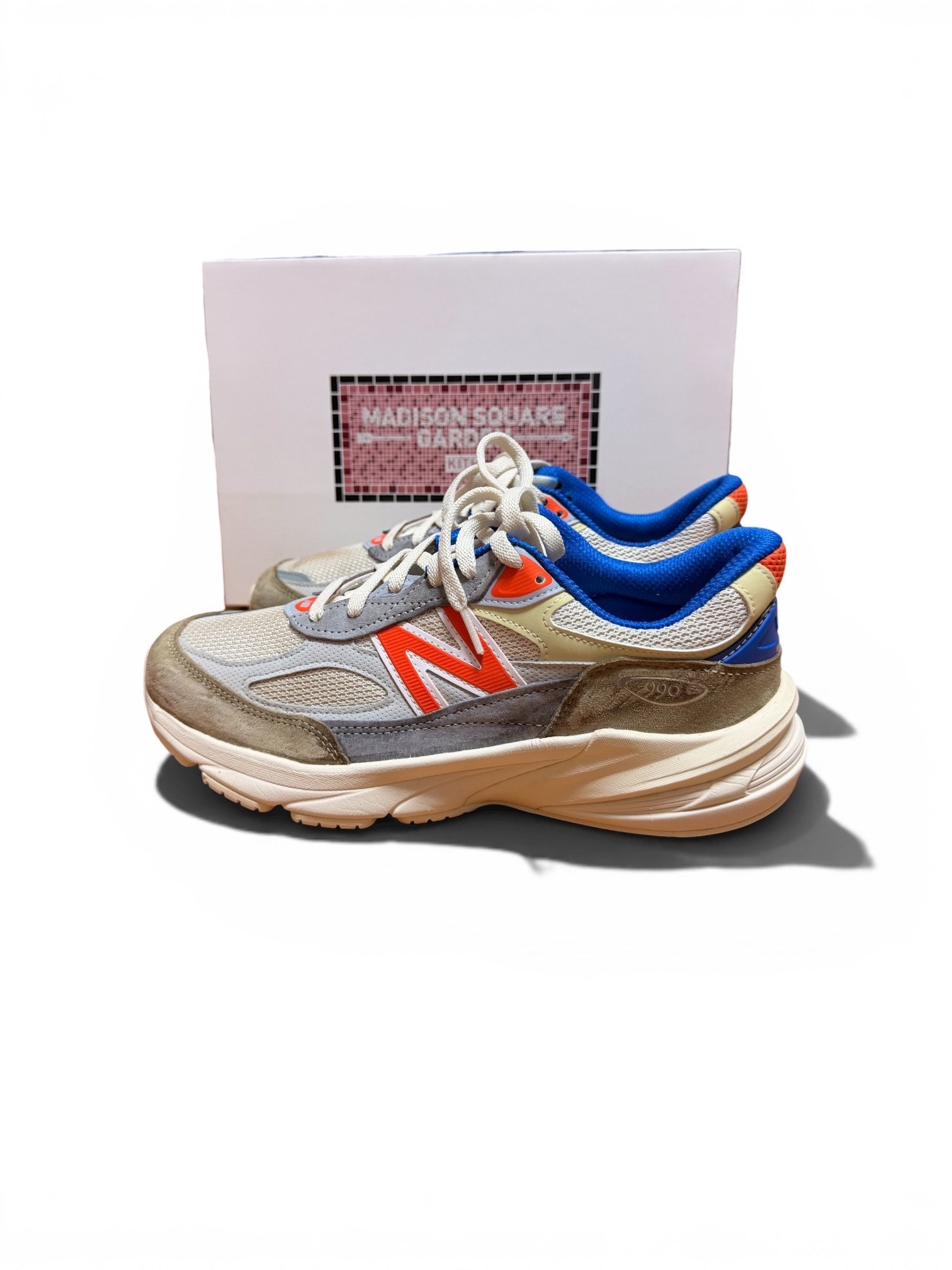 KITH × New Balance 990V6 Madison Square Garden "Sanddrift"