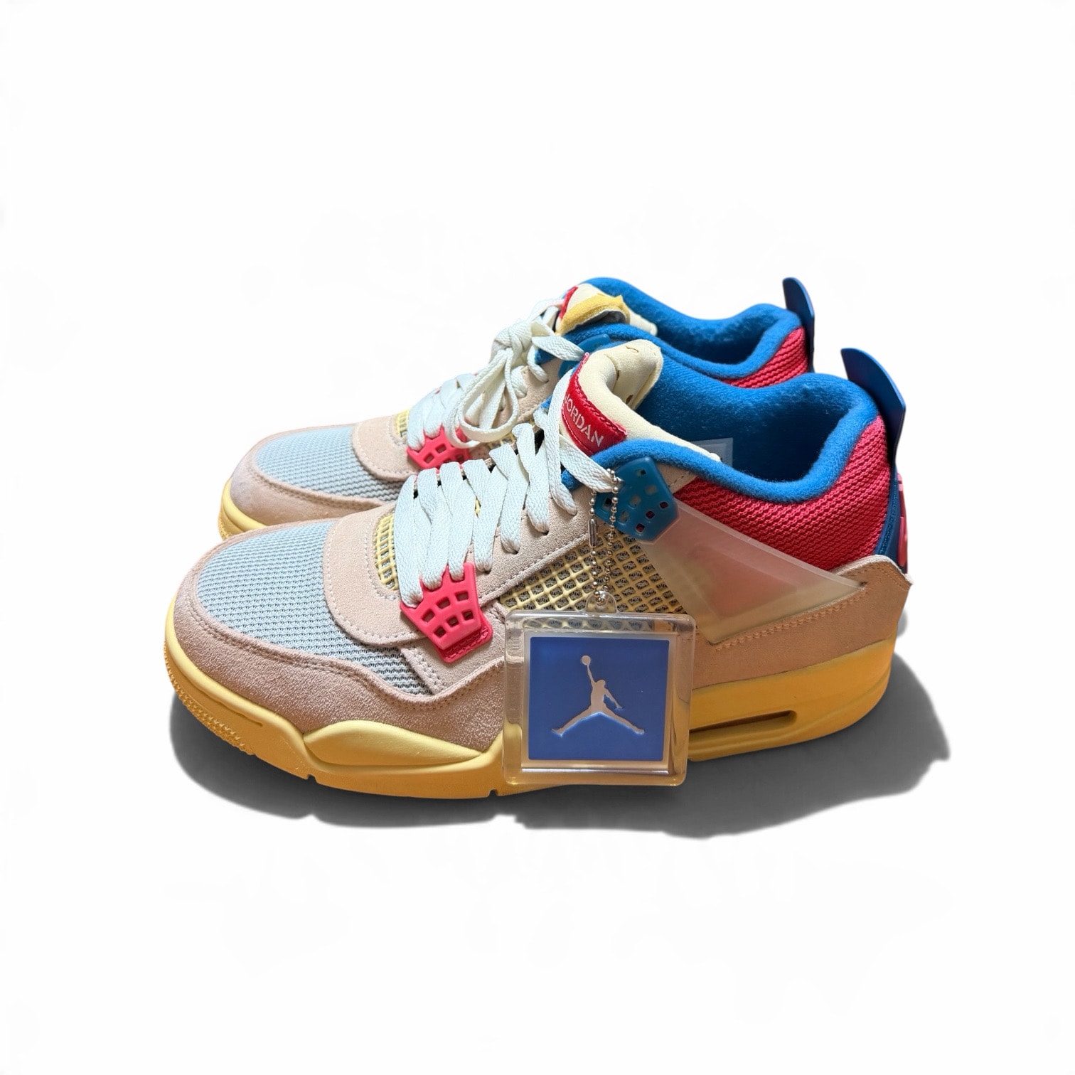 UNION × Nike Air Jordan 4 SP "Guava Ice/Light Fusion Red"