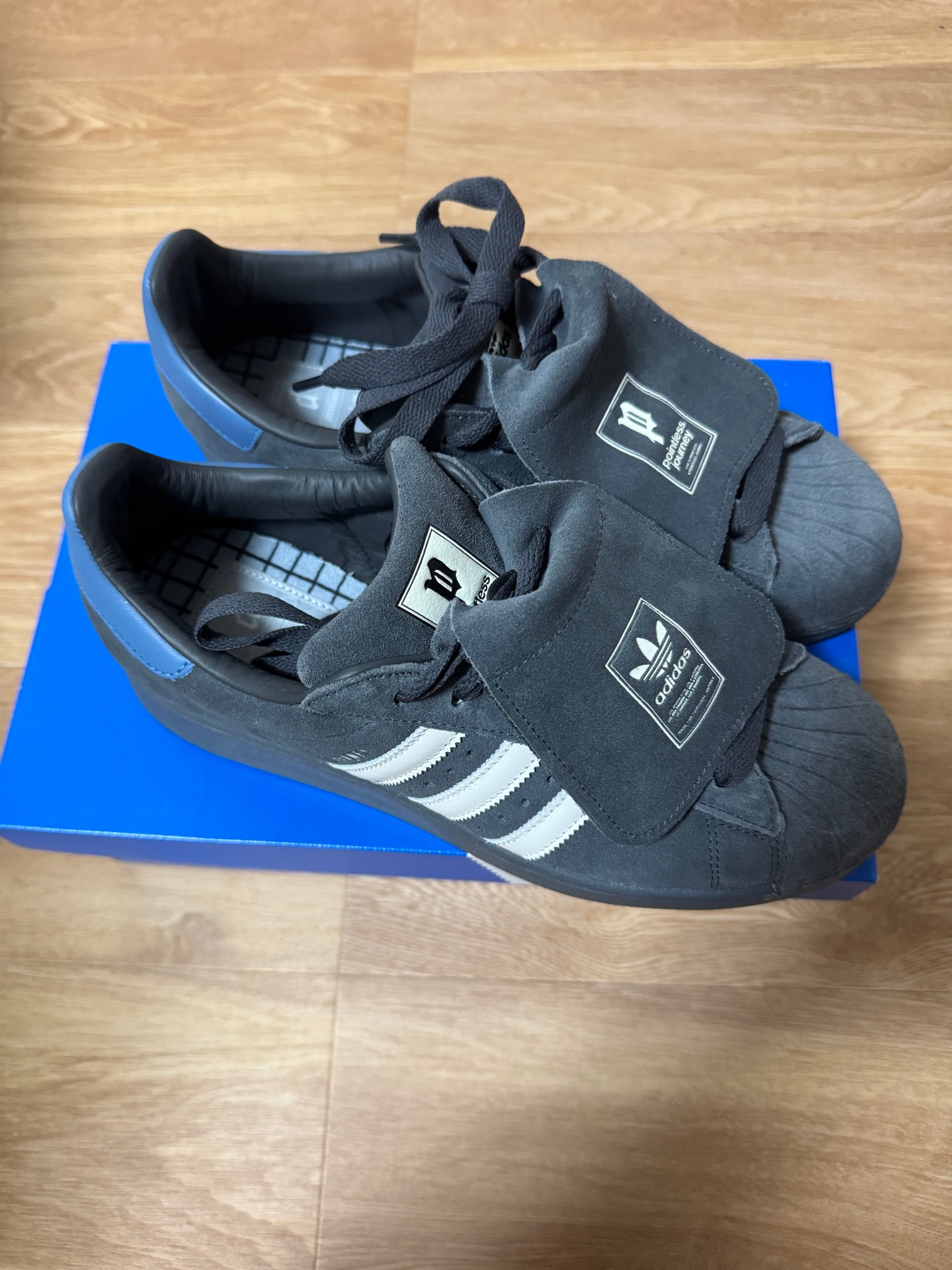atmos × POINTLESS JOURNEY (King Gnu Daiki Tsuneta) × Superstar 2 "DGH Solid Grey"