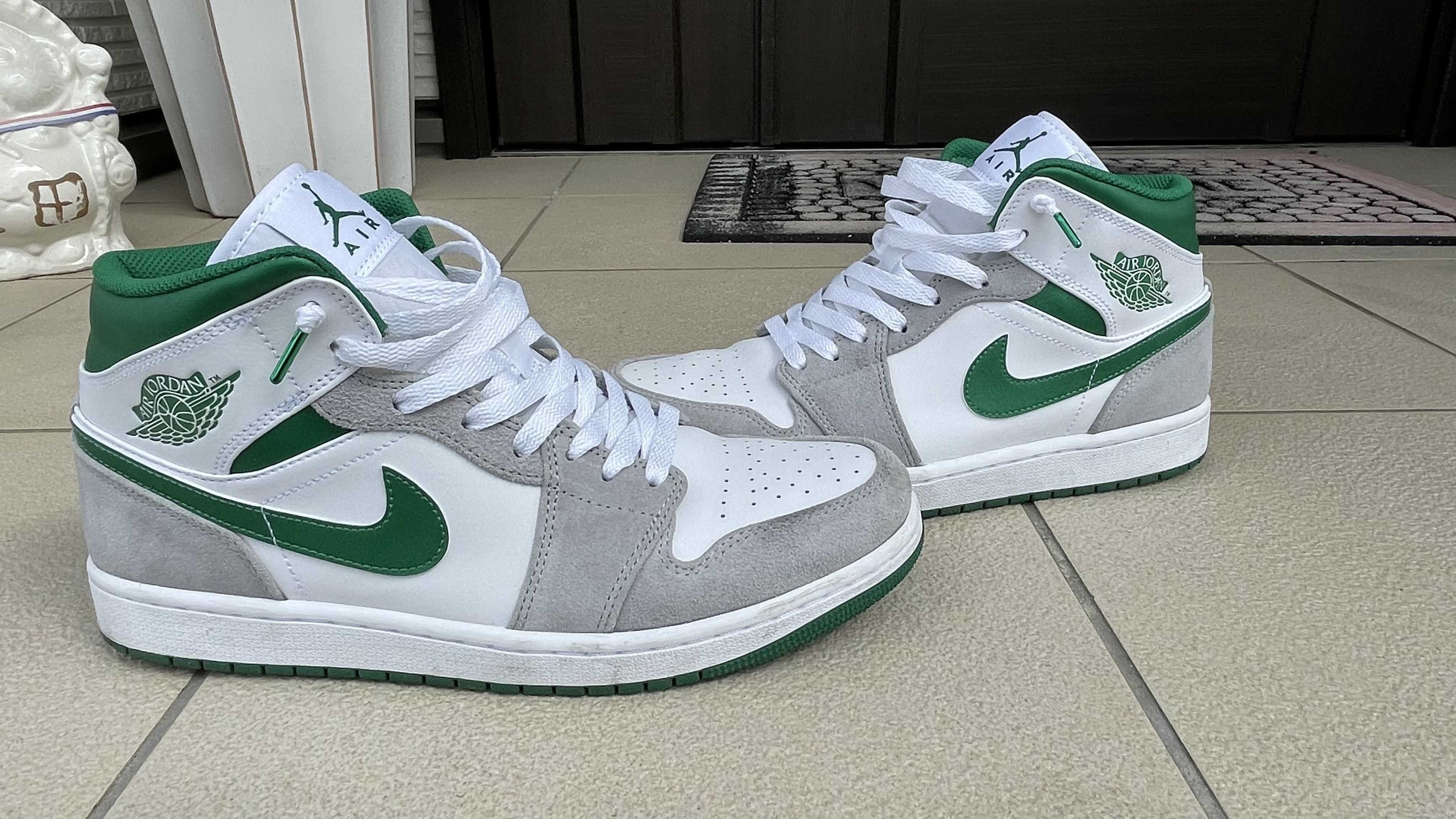 Nike Air Jordan 1 Mid "Green Grey White"