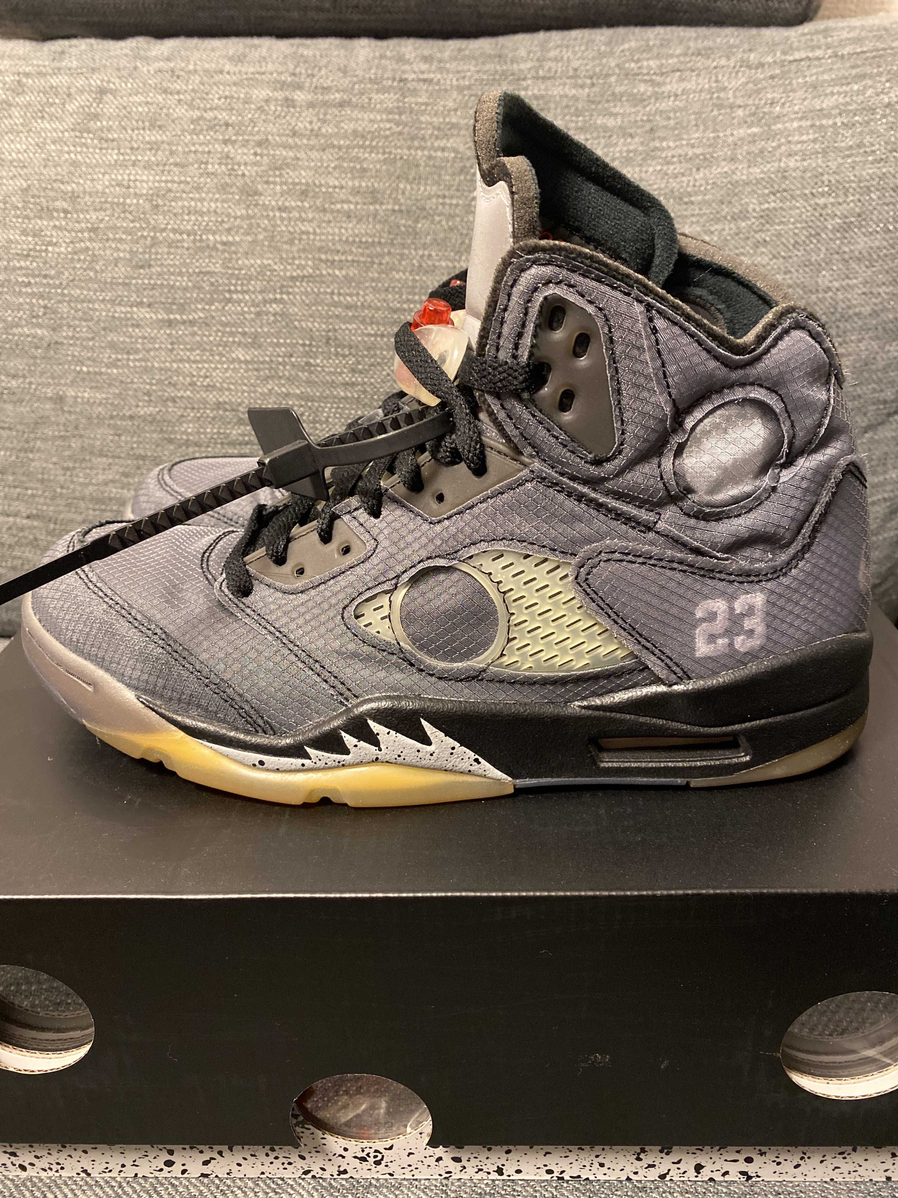 Off-White × Nike Air Jordan 5 "Black/Muslin/Fire Red"