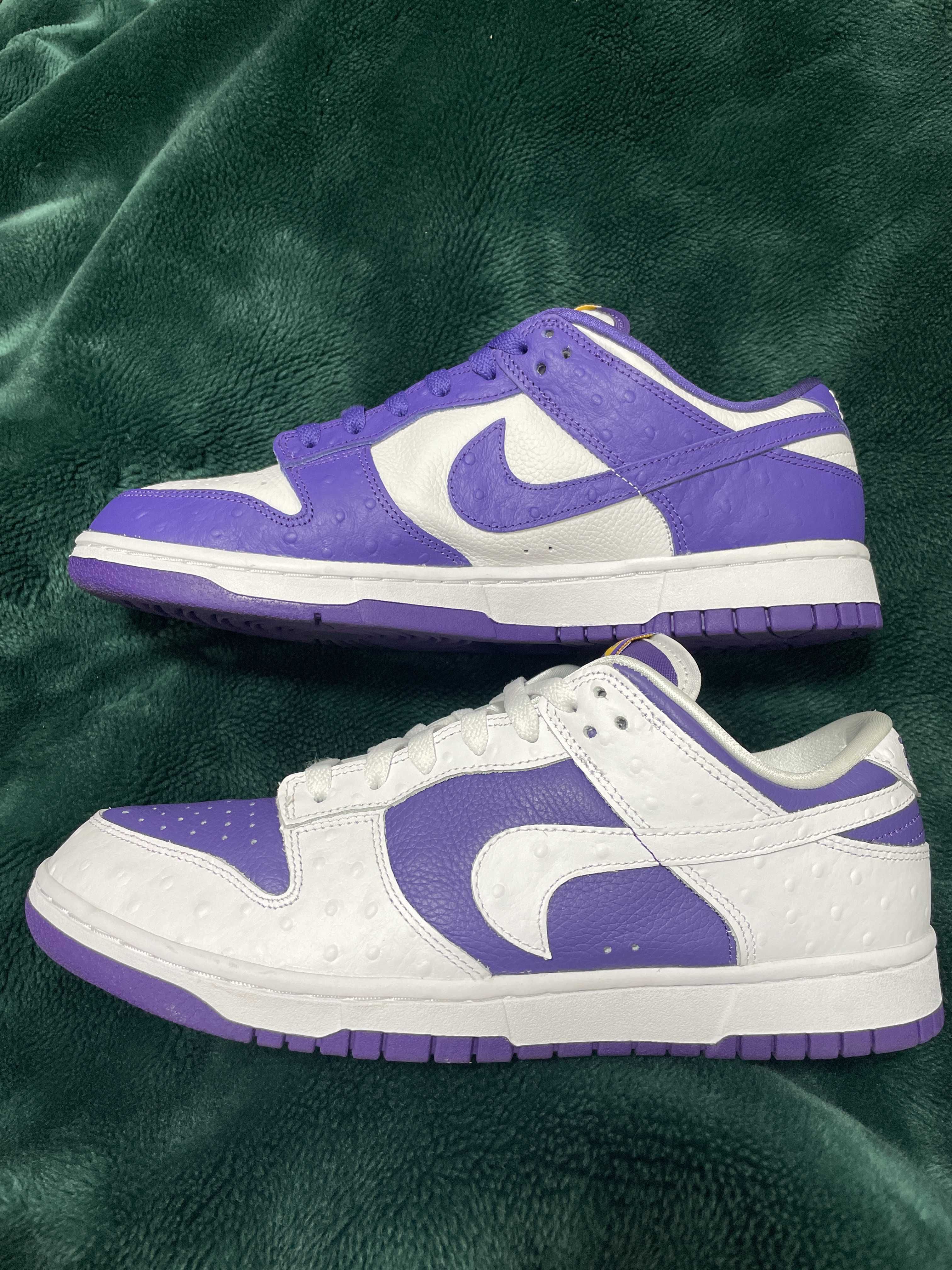 Nike Women's Dunk Low "Made You Look"