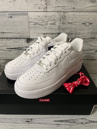 Supreme × Nike Air Force 1 Low "White"