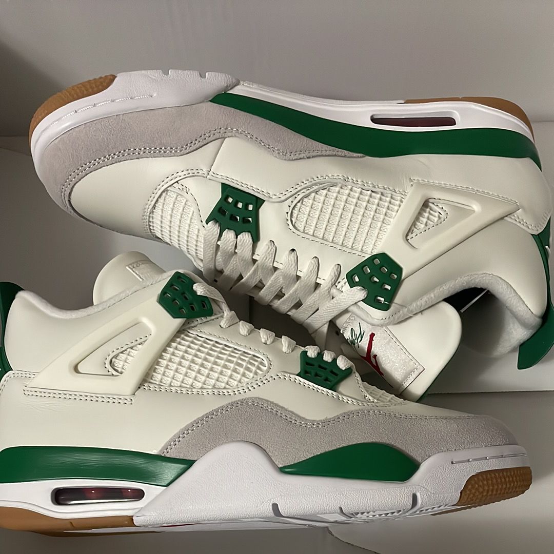 Nike SB × Air Jordan 4 Retro SP "Pine Green"