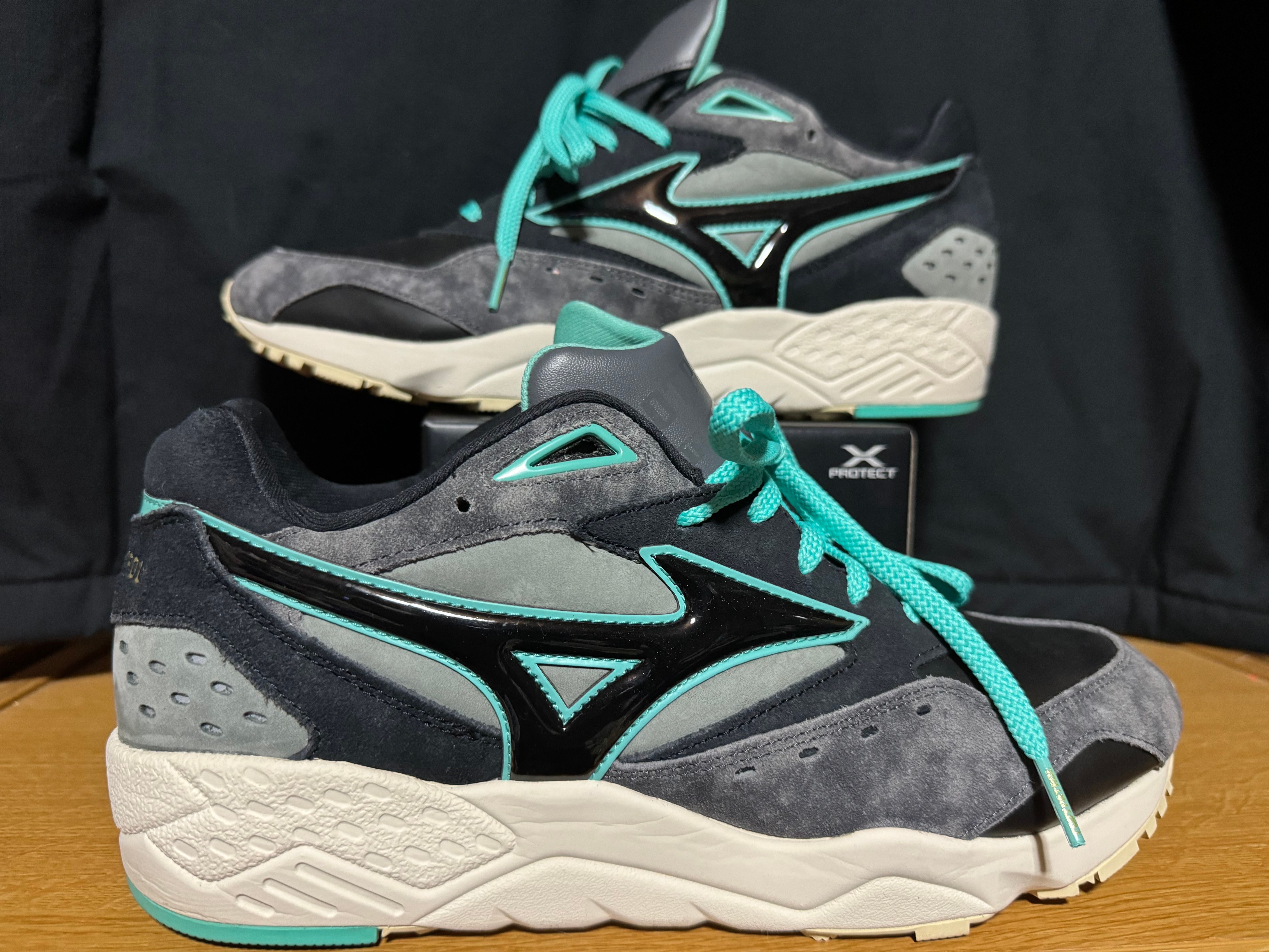 Footpatrol × Mizuno Contender "Dark Grey/Black/Green"