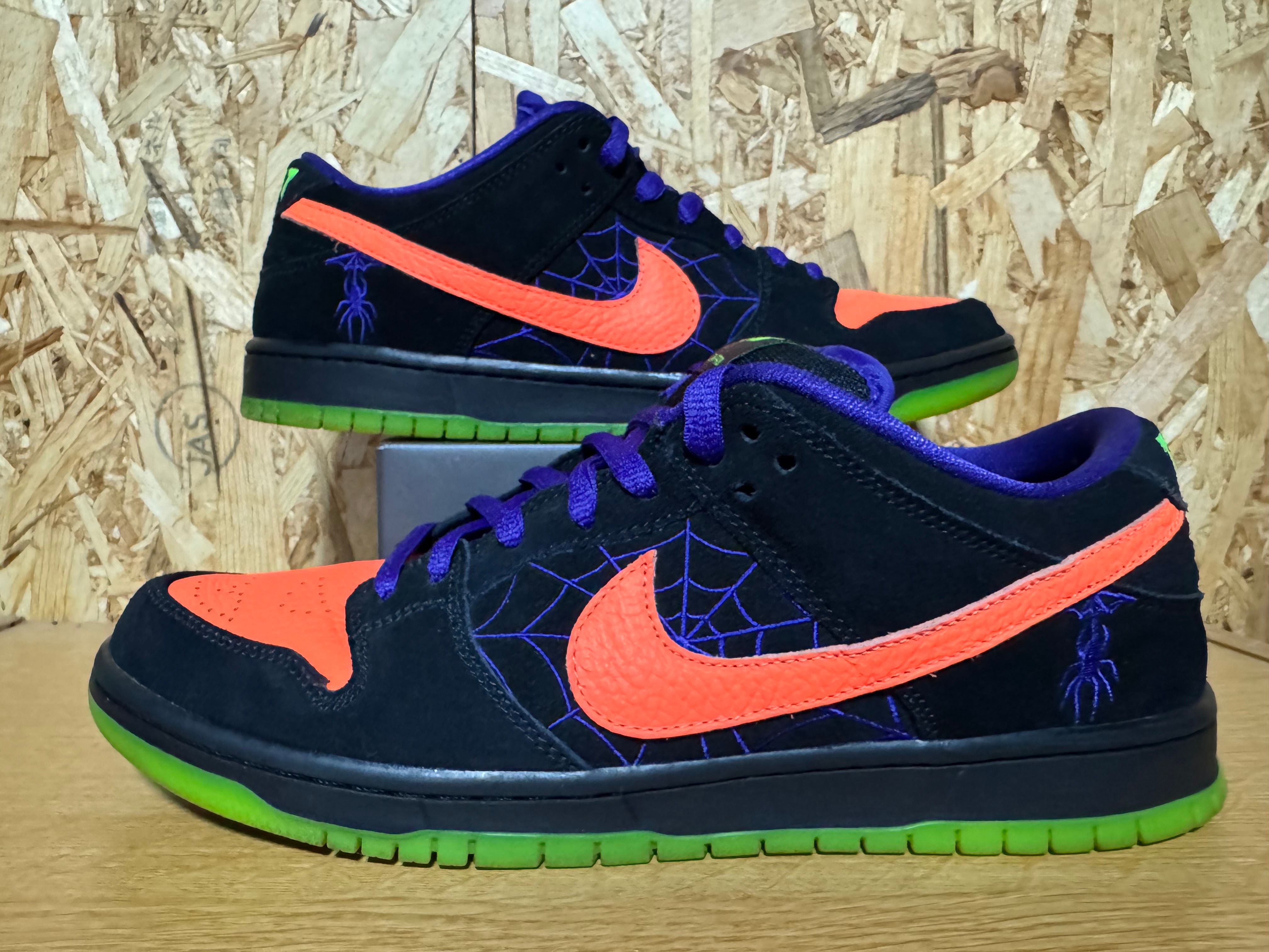 Nike SB Dunk Low "Night Of Mischief"