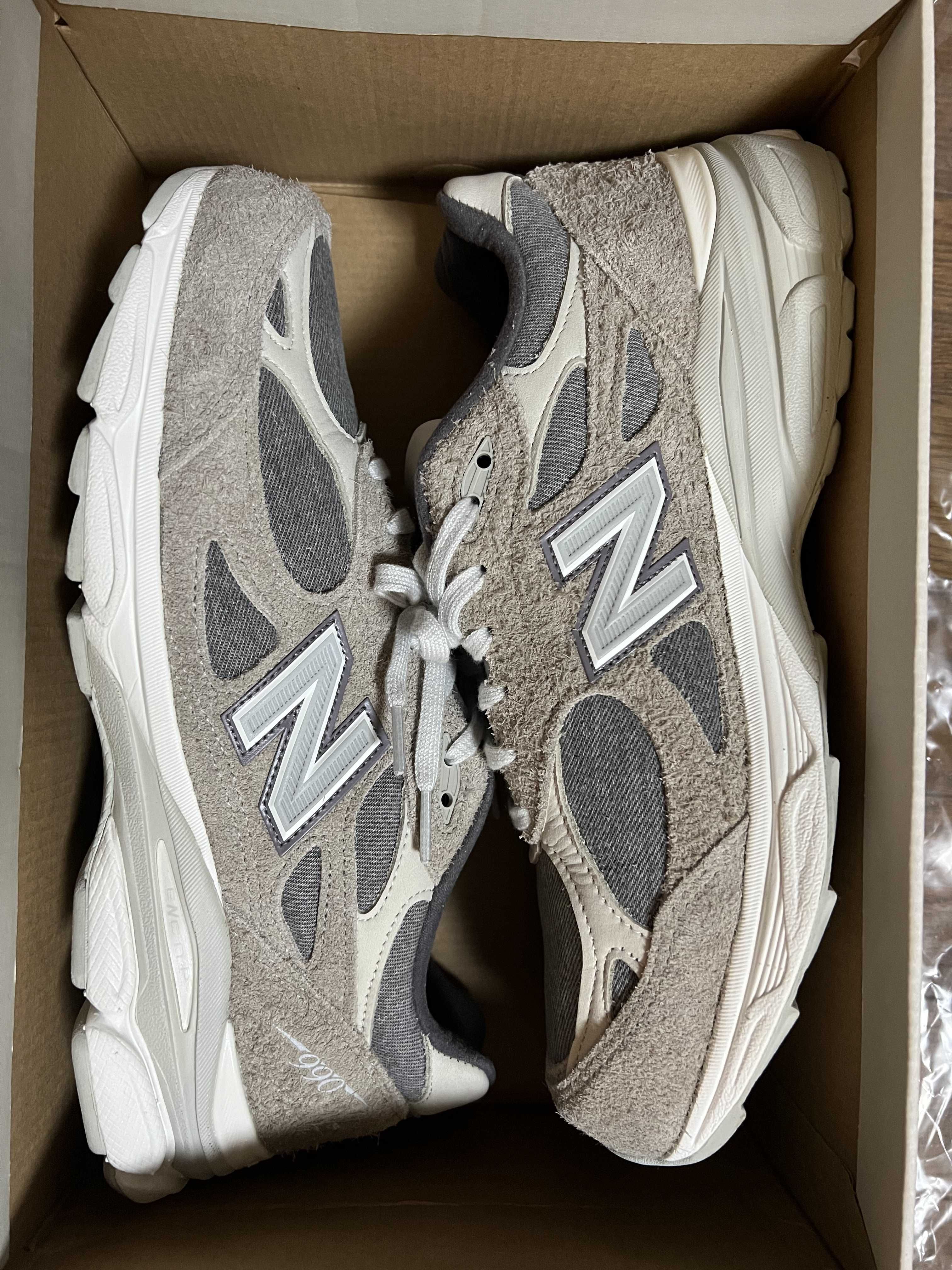 Levi's × New Balance 990V3 "Grey"