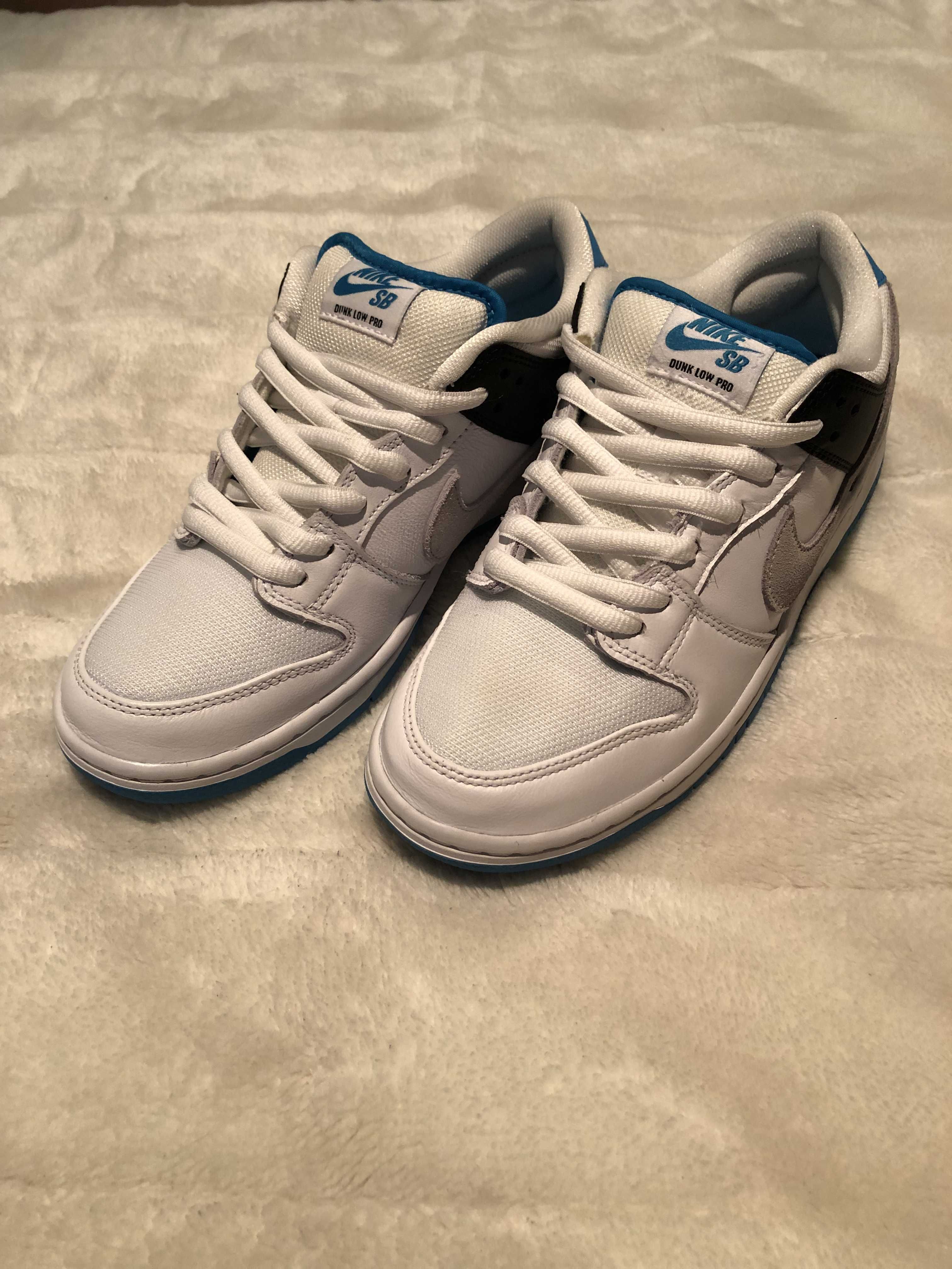 Nike SB Dunk Low "Laser Blue"