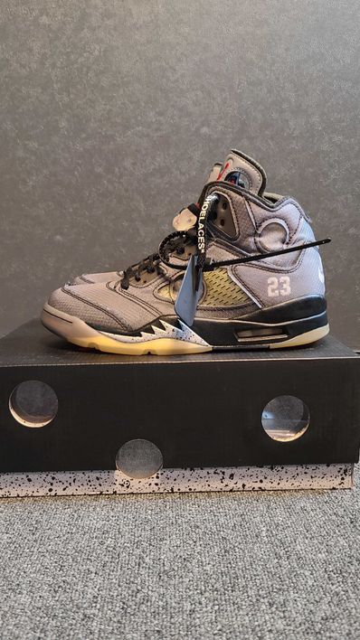 Off-White × Nike Air Jordan 5 "Black/Muslin/Fire Red"