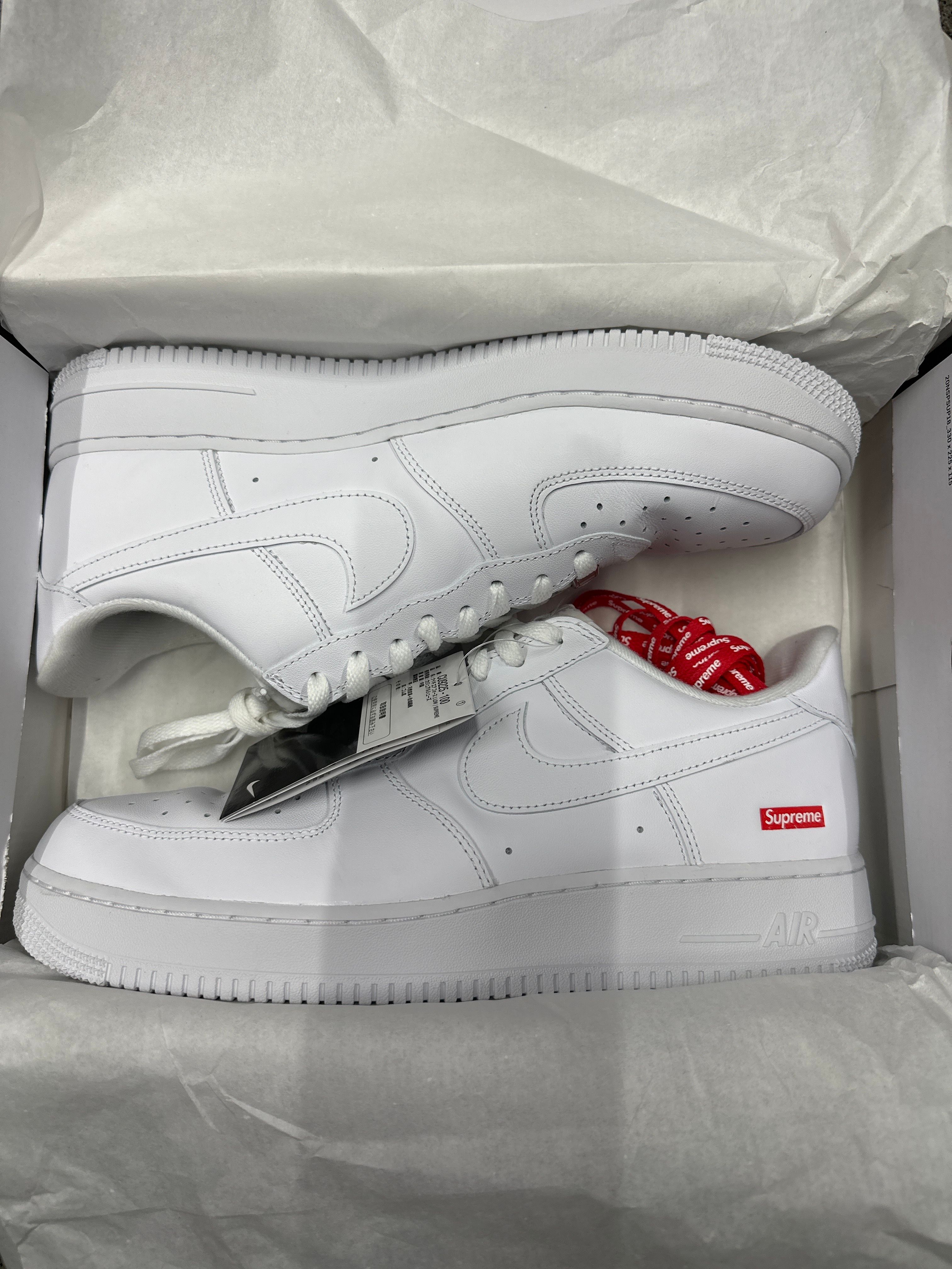 Supreme × Nike Air Force 1 Low "White"