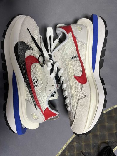 sacai × Nike Vapor Waffle "Royal Fuchsia"