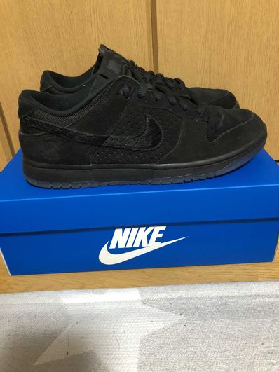 UNDEFEATED × Nike Dunk Low SP "5 ON IT"