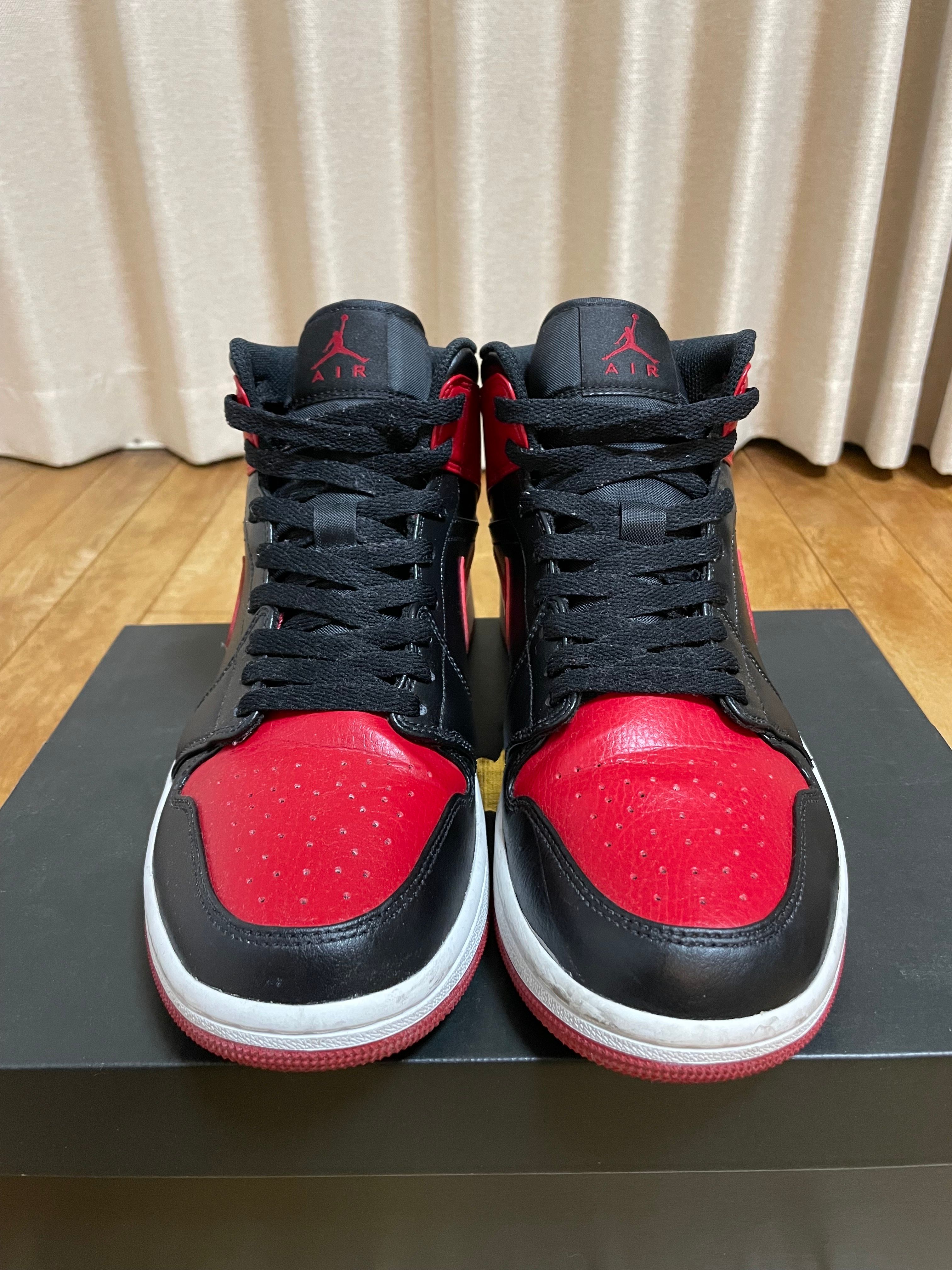 Nike Air Jordan 1 Mid "Bred"