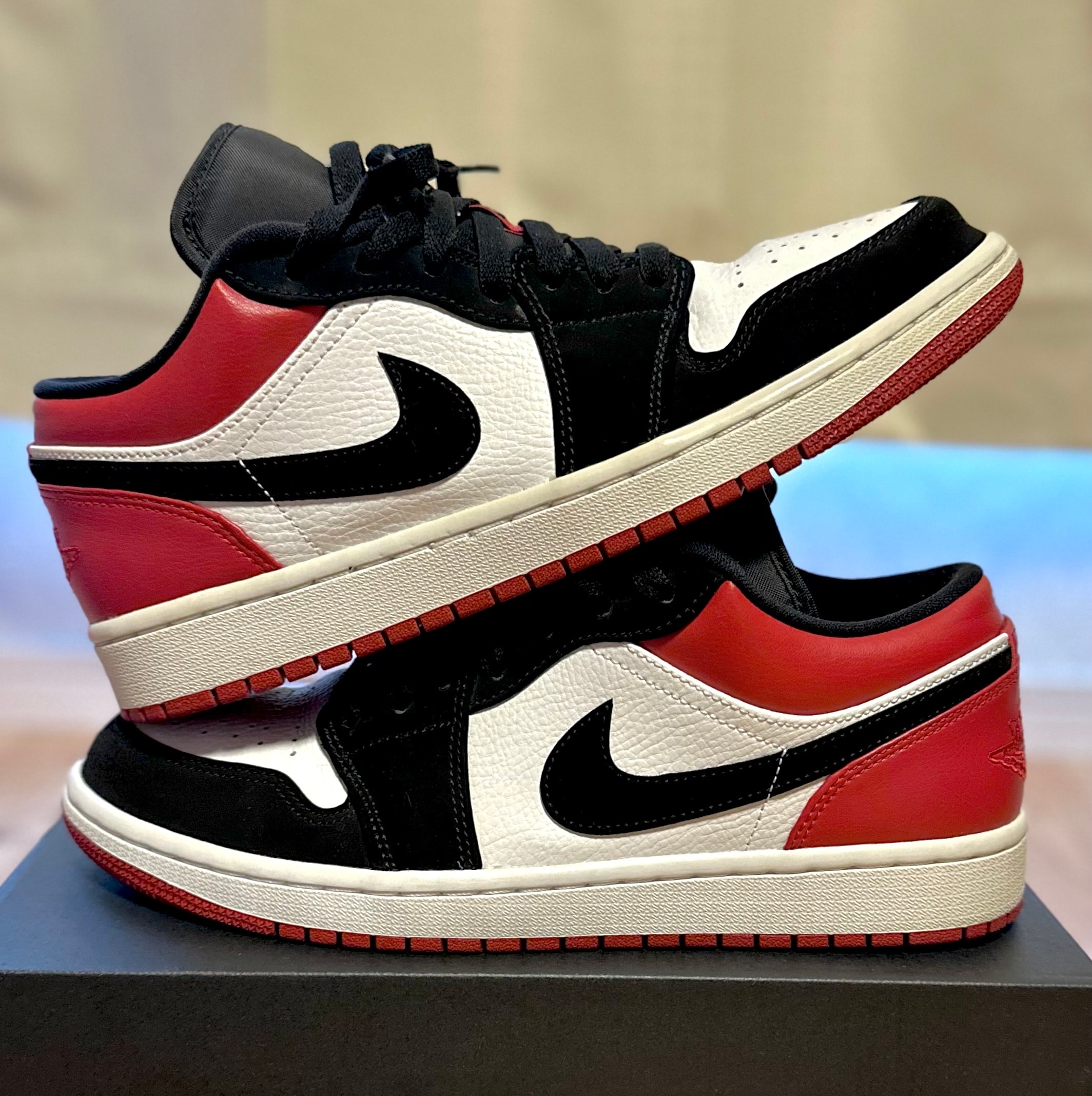 Nike Air Jordan 1 Low "Black Toe"