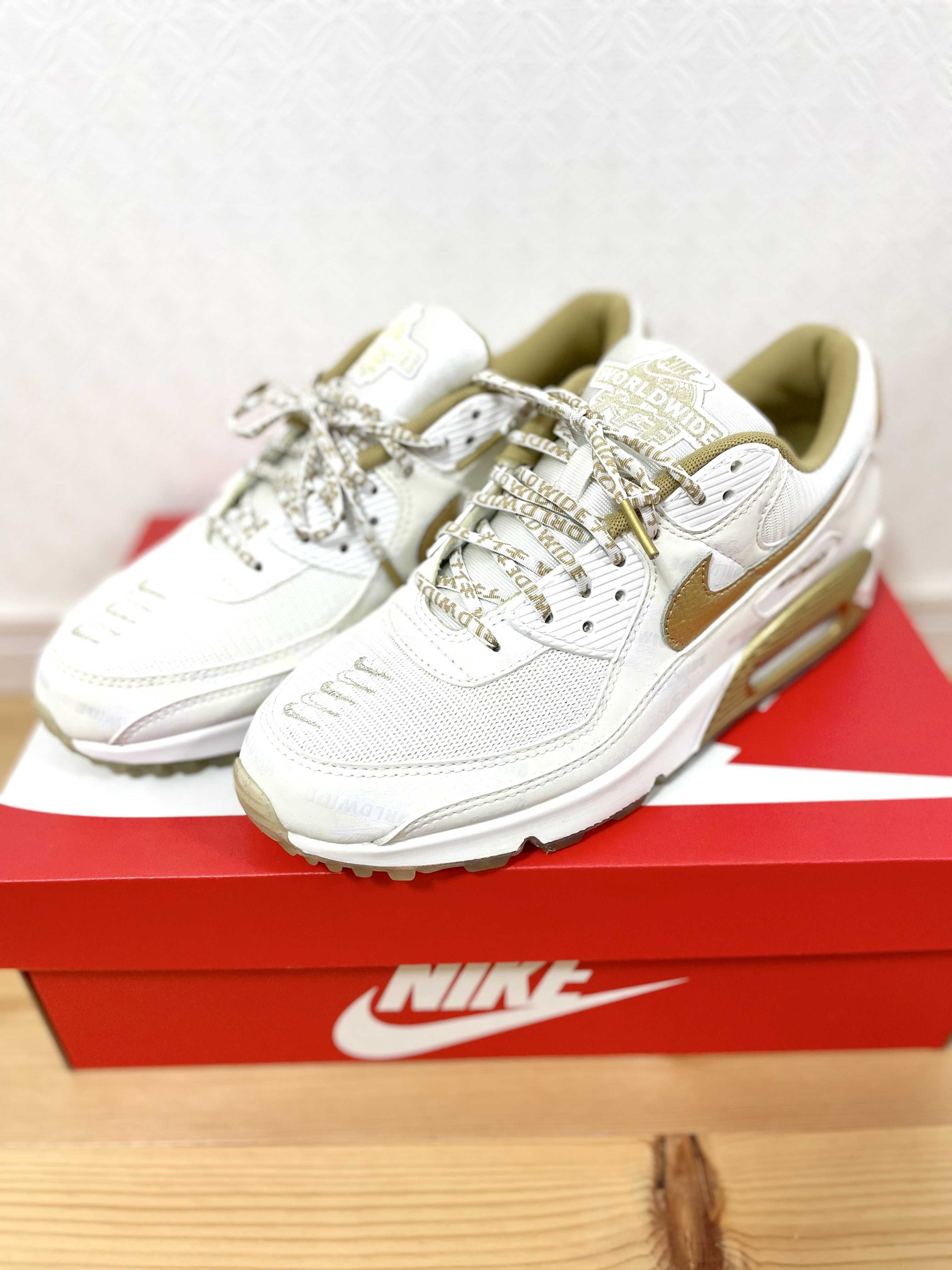 NIKE Women's WORLD WIDE PACK AIR MAX 90 "KATAKANA" WHITE/METALIC GOLD
