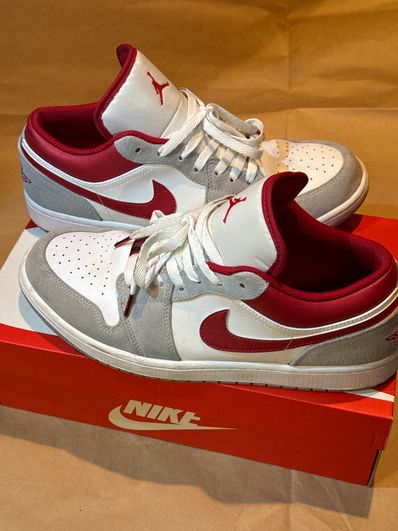 Nike Air Jordan 1 Low SE "White/Grey/Red"