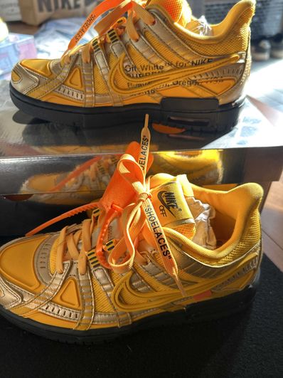 Off-White × Nike Air Rubber Dunk "University Gold"