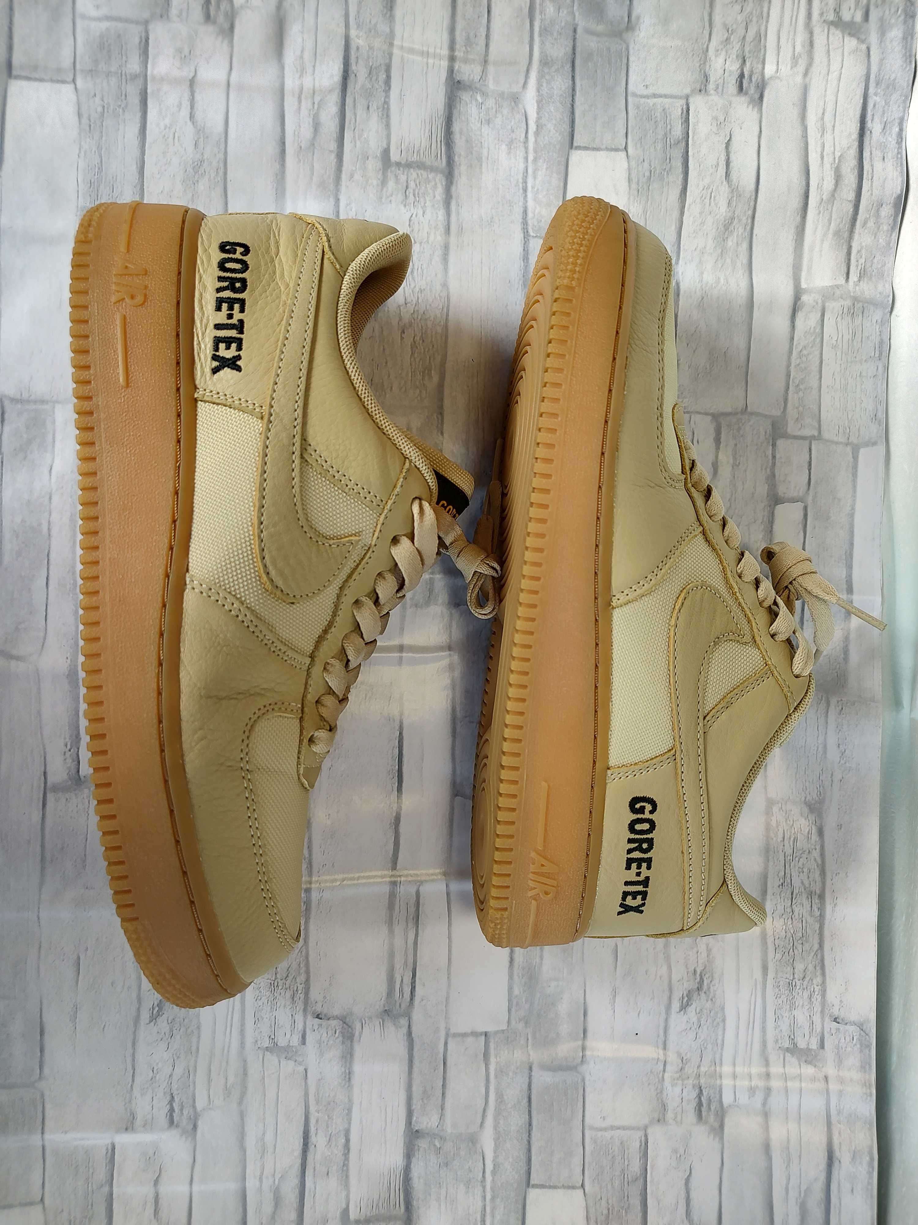 Nike Air Force 1 Low Gore-Tex "Team Gold"