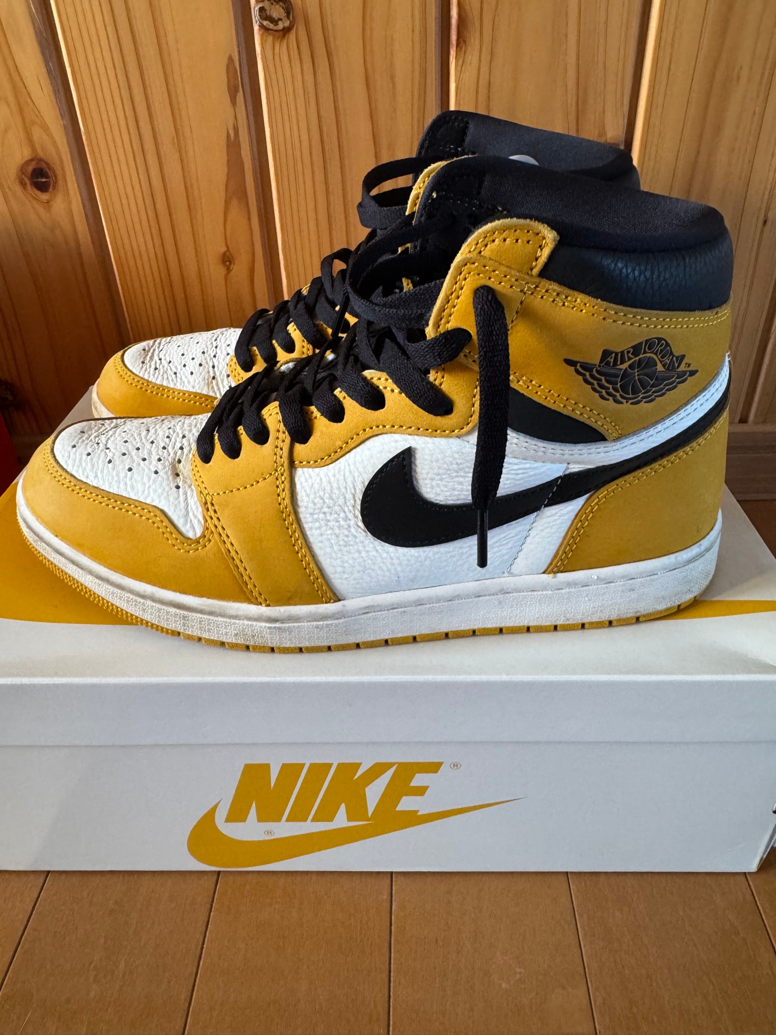 Nike Air Jordan 1 Retro High OG "Yellow Ochre"