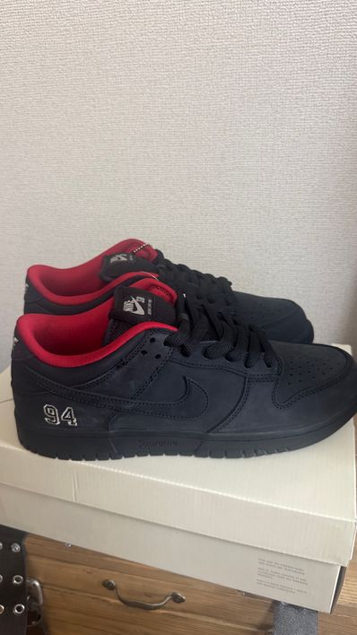 シュプリーム × ナイキ SB ダンク ロー "ブラック" (25FW Week2)