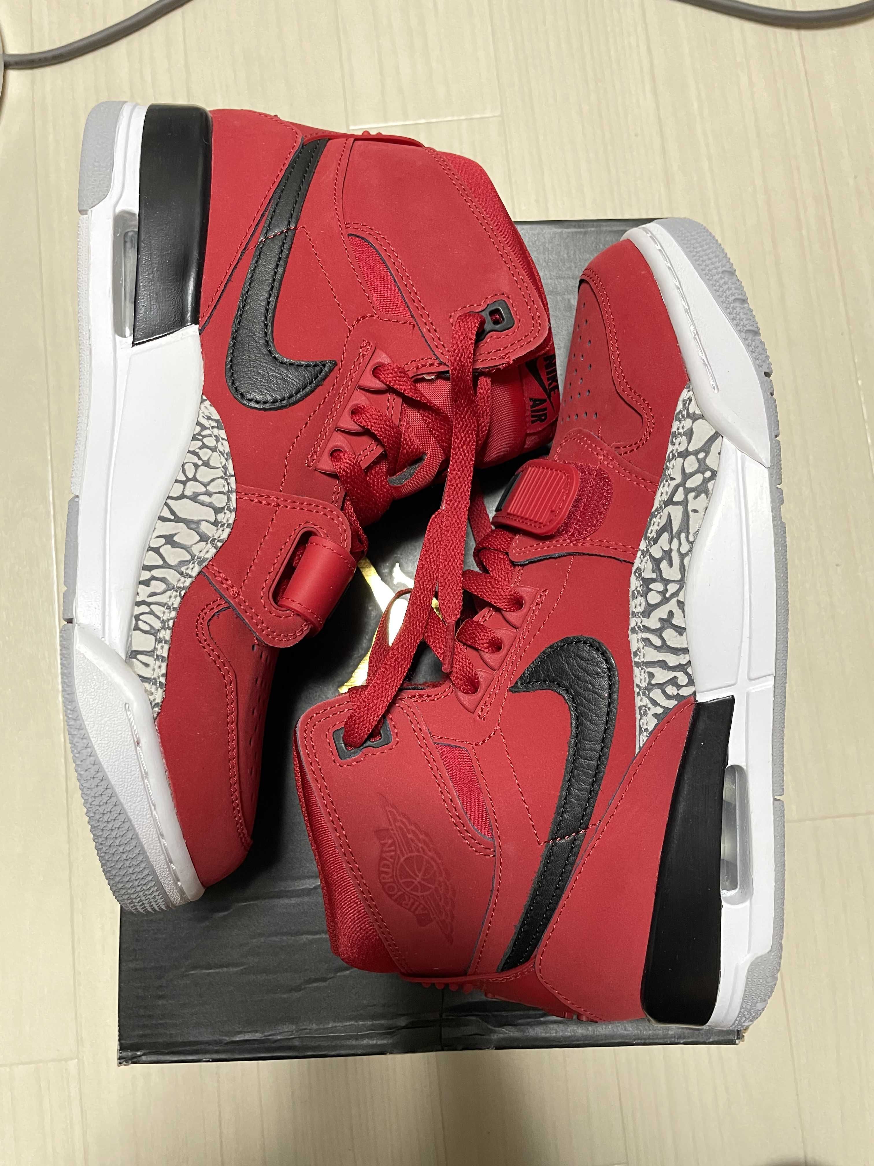 NIKE JORDAN LEGACY 312 "VARSITY RED"