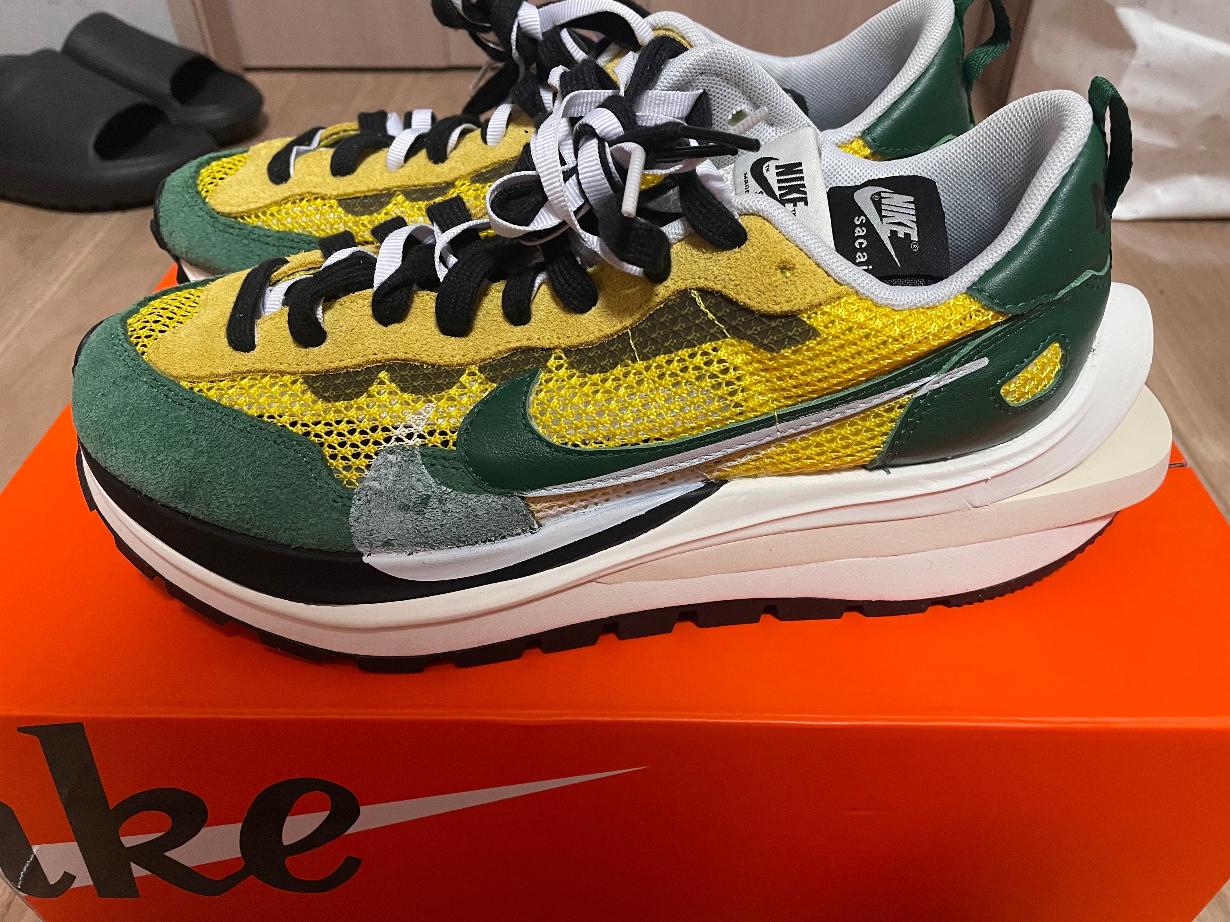 sacai × Nike Vapor Waffle "Tour Yellow/Stadium Green-Sail"
