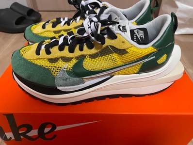 sacai × Nike Vapor Waffle "Tour Yellow/Stadium Green-Sail"