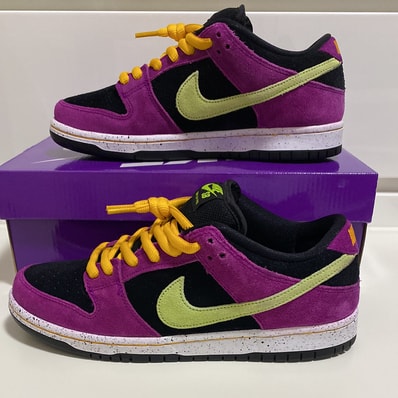 Nike SB Dunk Low "Red Plum"