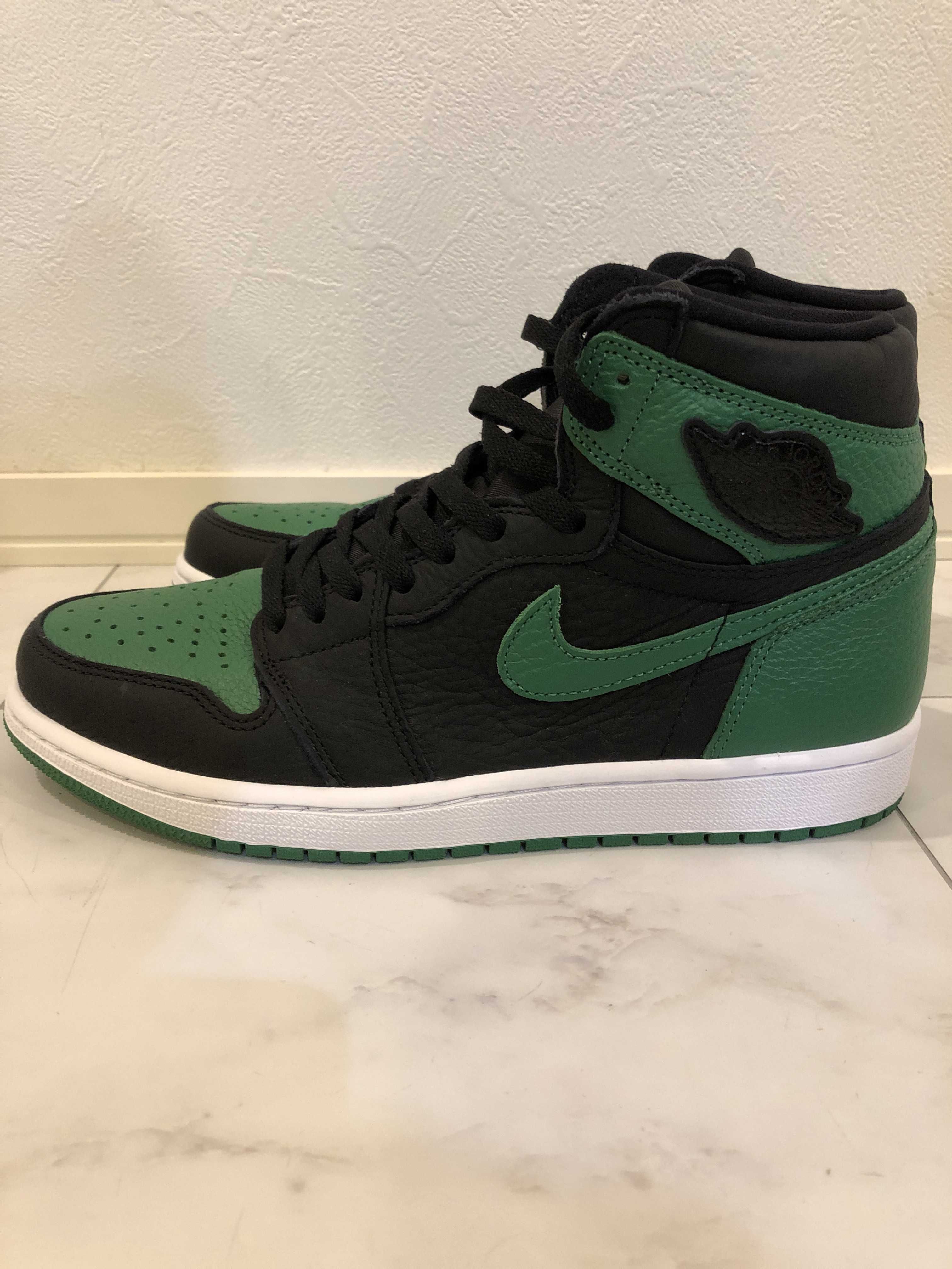 Nike Air Jordan 1 Retro High OG "Black/Pine Green" (2020)      