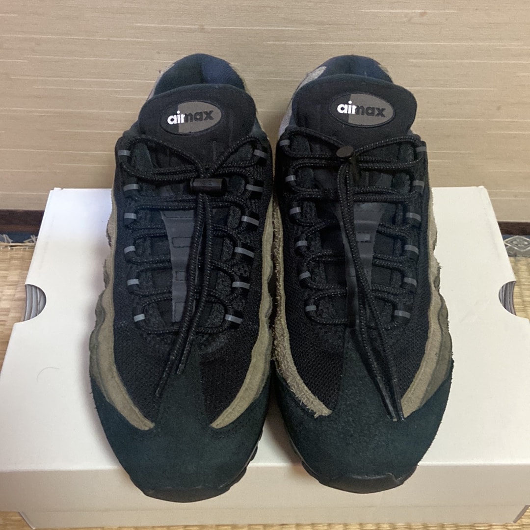 UNDEFEATED × Nike Air Max 95 "Medium Olive" (Serial Numbered/2000 pairs)
