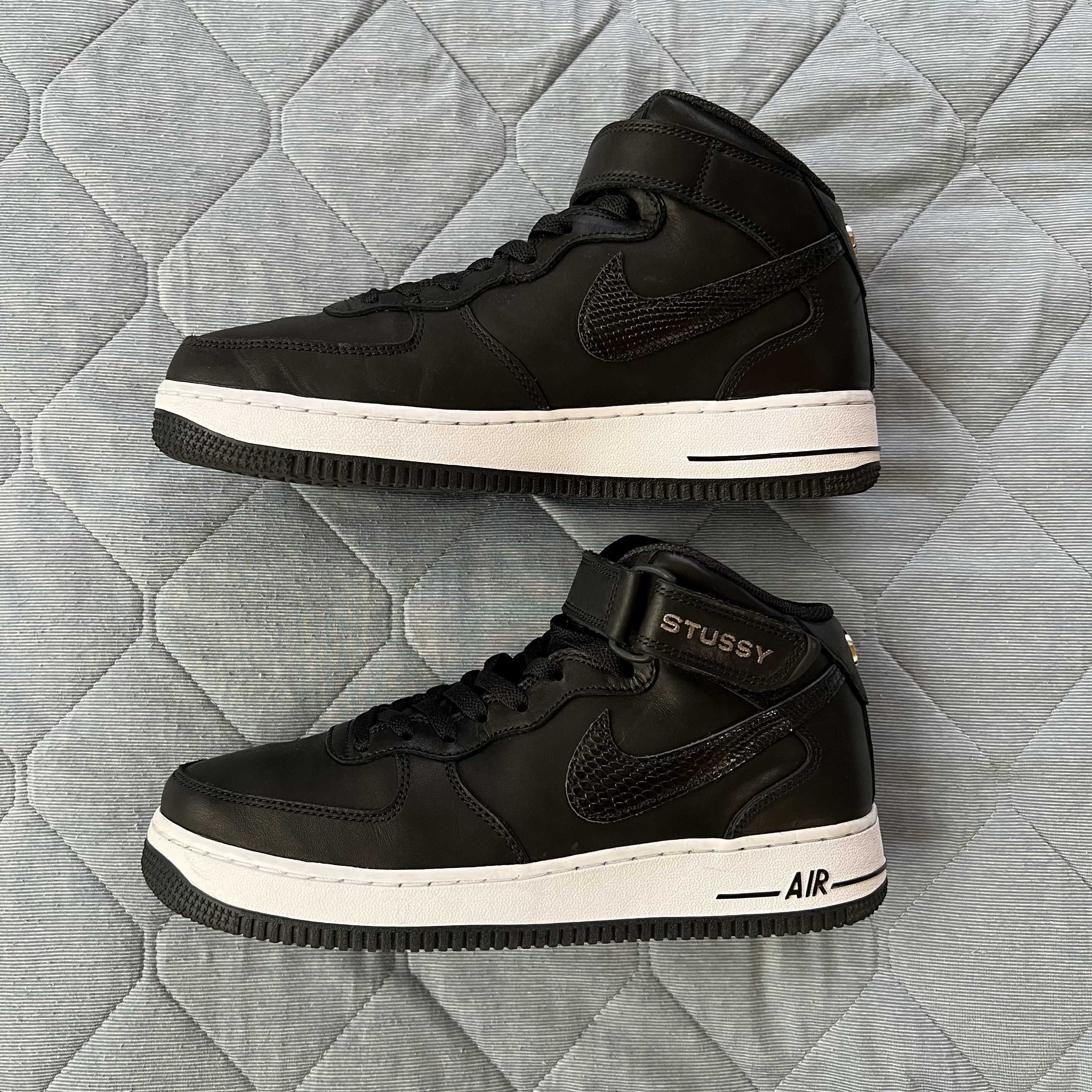 Stussy × Nike Air Force 1 Mid "Black/Black"