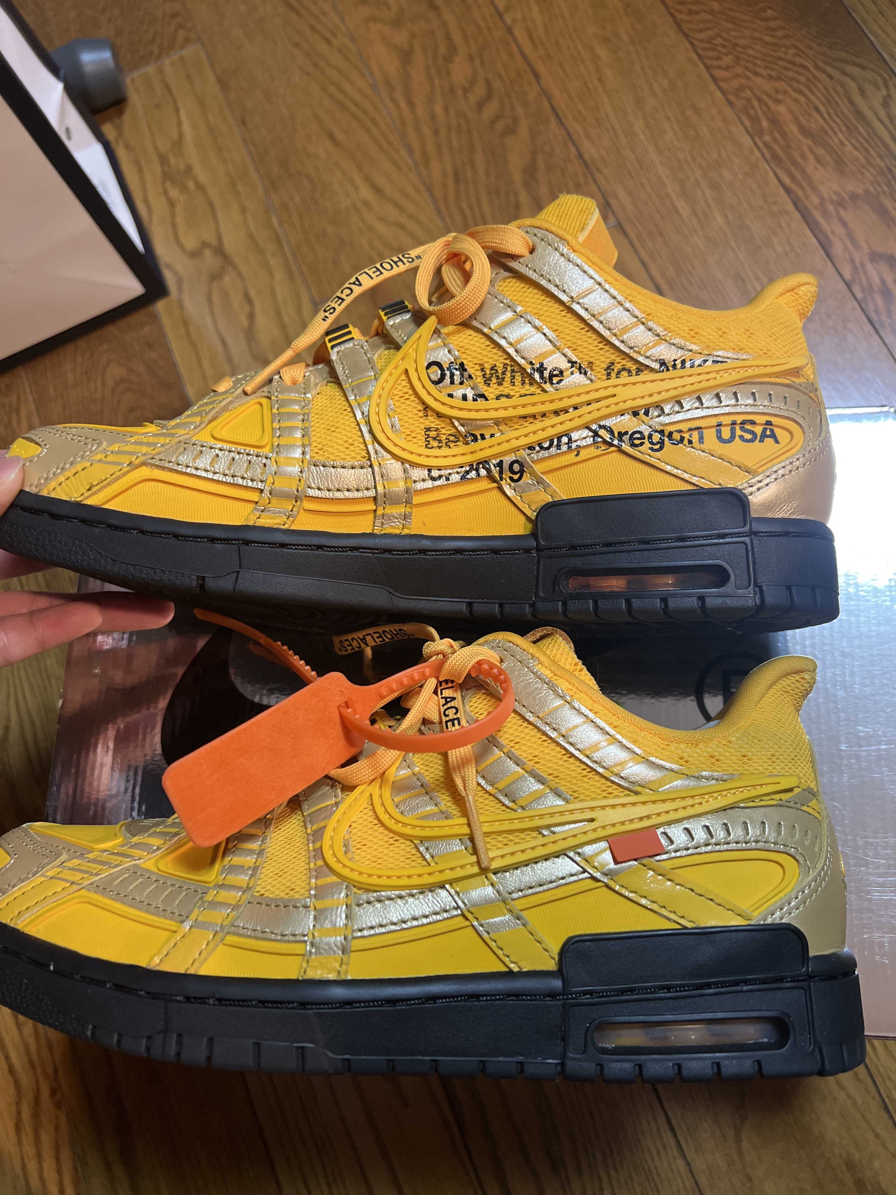 Off-White × Nike Air Rubber Dunk "University Gold" 