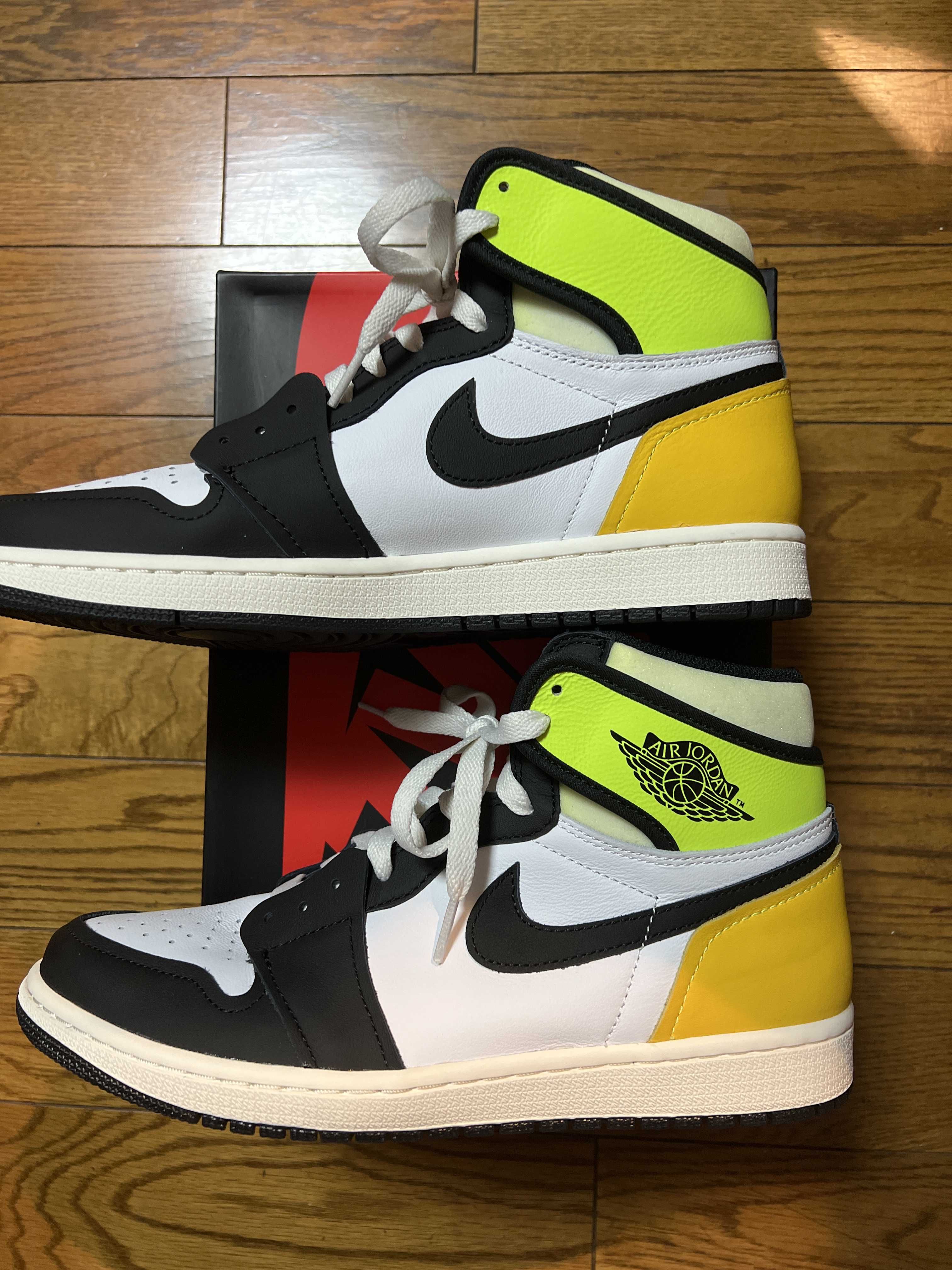 Nike Air Jordan 1 High OG "Volt Gold"