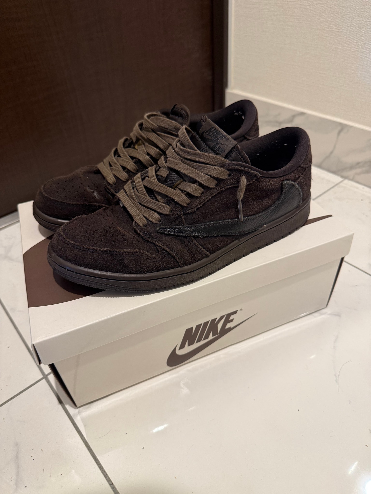 Travis Scott × Nike Air Jordan 1 Low OG SP "Velvet Brown and Dark Mocha"