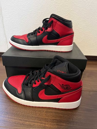 Nike Air Jordan 1 Mid "Bred"