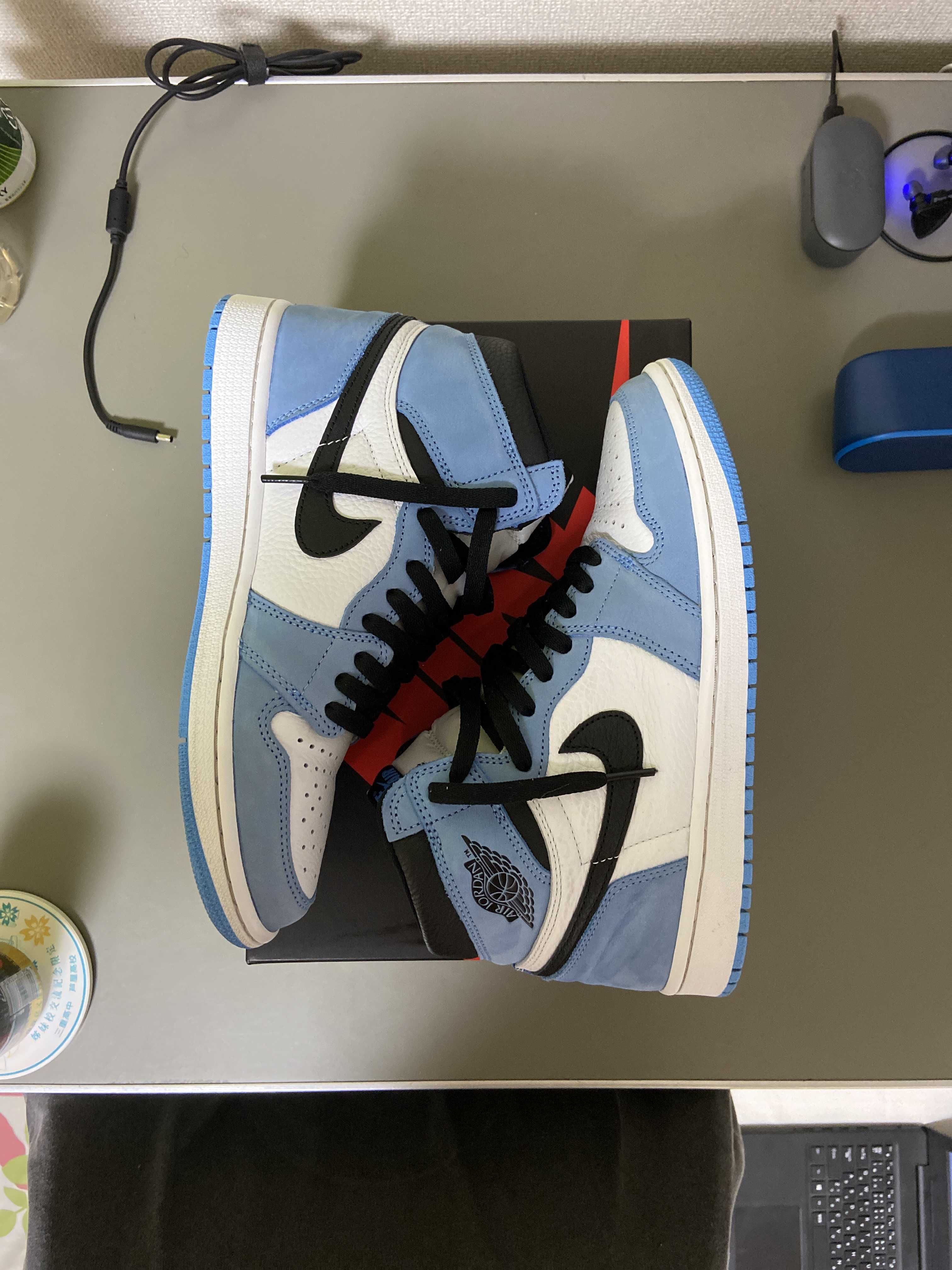 Nike Air Jordan 1 High OG "University Blue"