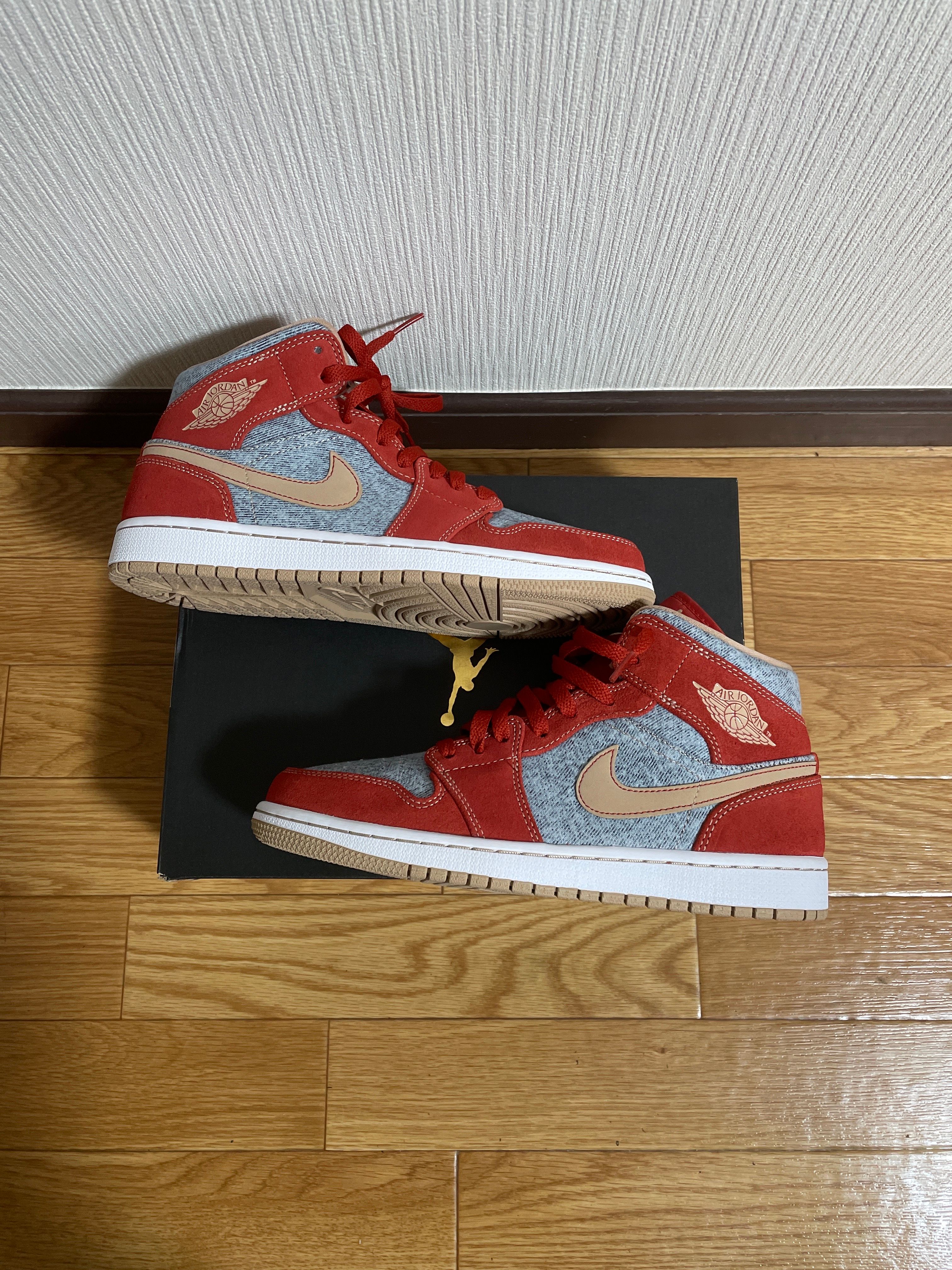 Nike Air Jordan 1 Mid "Denim"