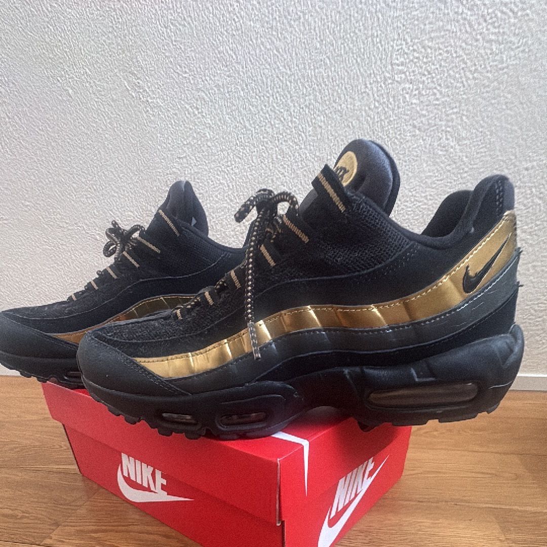 Nike Air Max 95 "Black/Metallic Gold"
