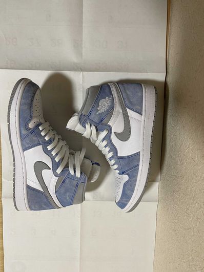 Nike Air Jordan 1 High OG "Hyper Royal"