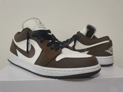 Nike Women's Air Jordan 1 Low SE "Light Olive"