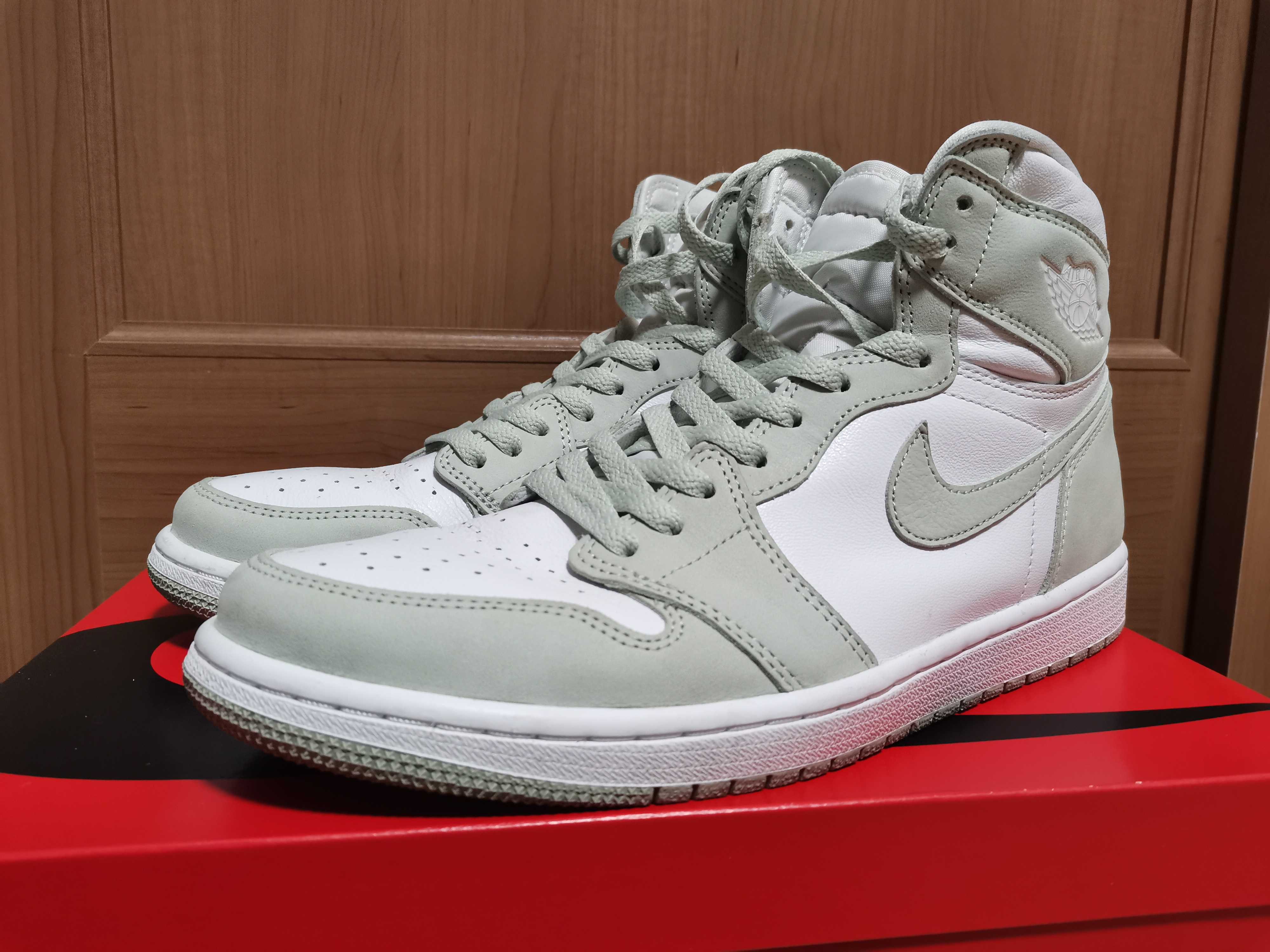 Nike Women's Air Jordan 1 High OG "Seafoam"