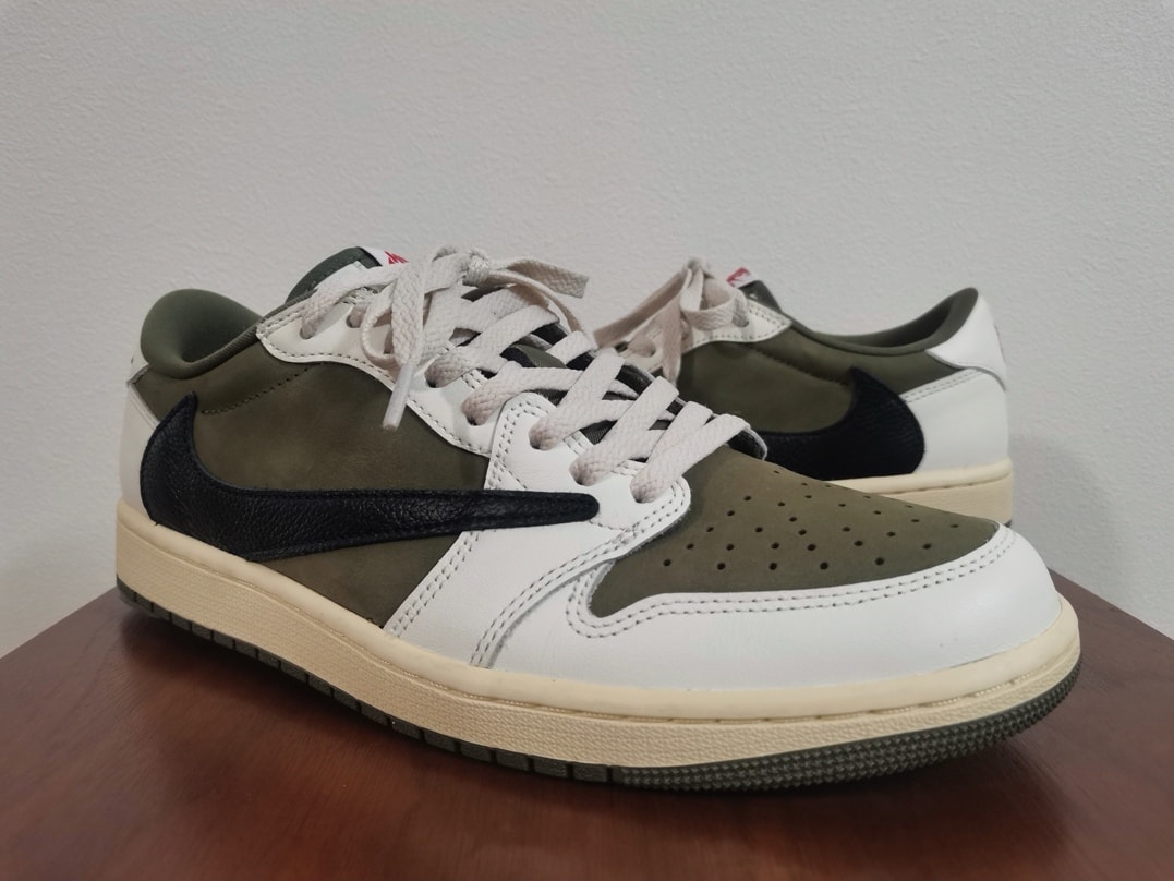 Travis Scott × Nike Air Jordan 1 Low OG SP "Reverse Olive"