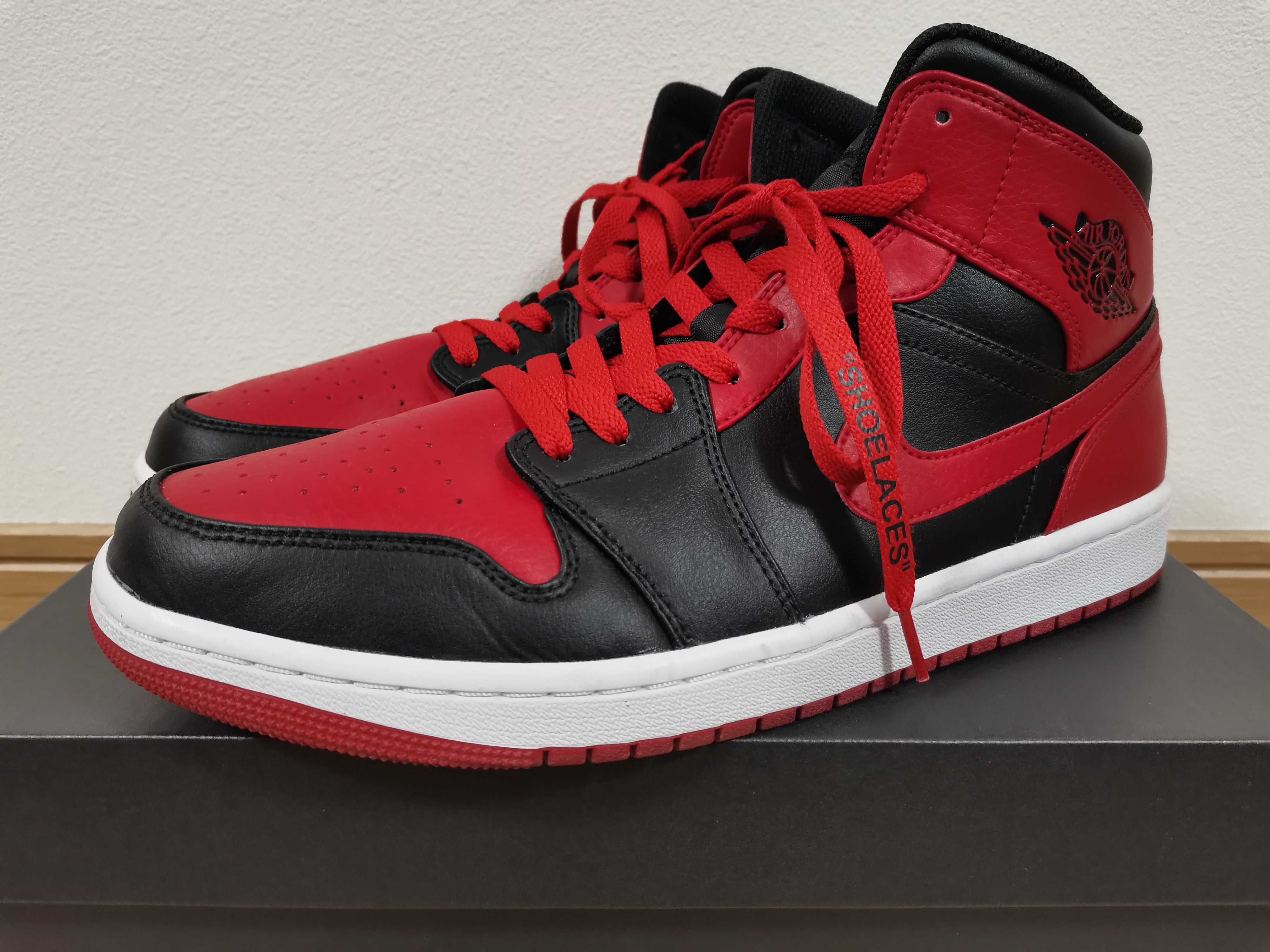 Nike Air Jordan 1 Mid "Bred"