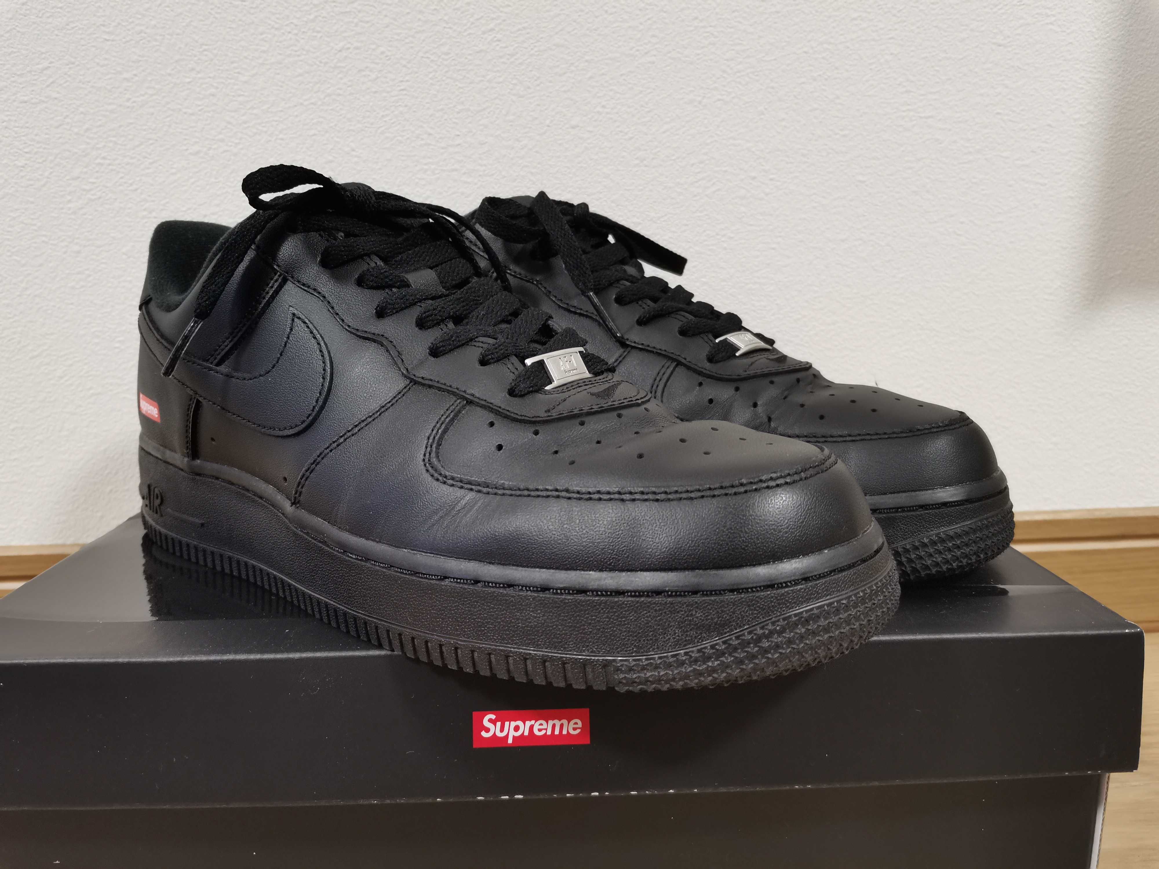 Supreme × Nike Air Force 1 Low "Black"