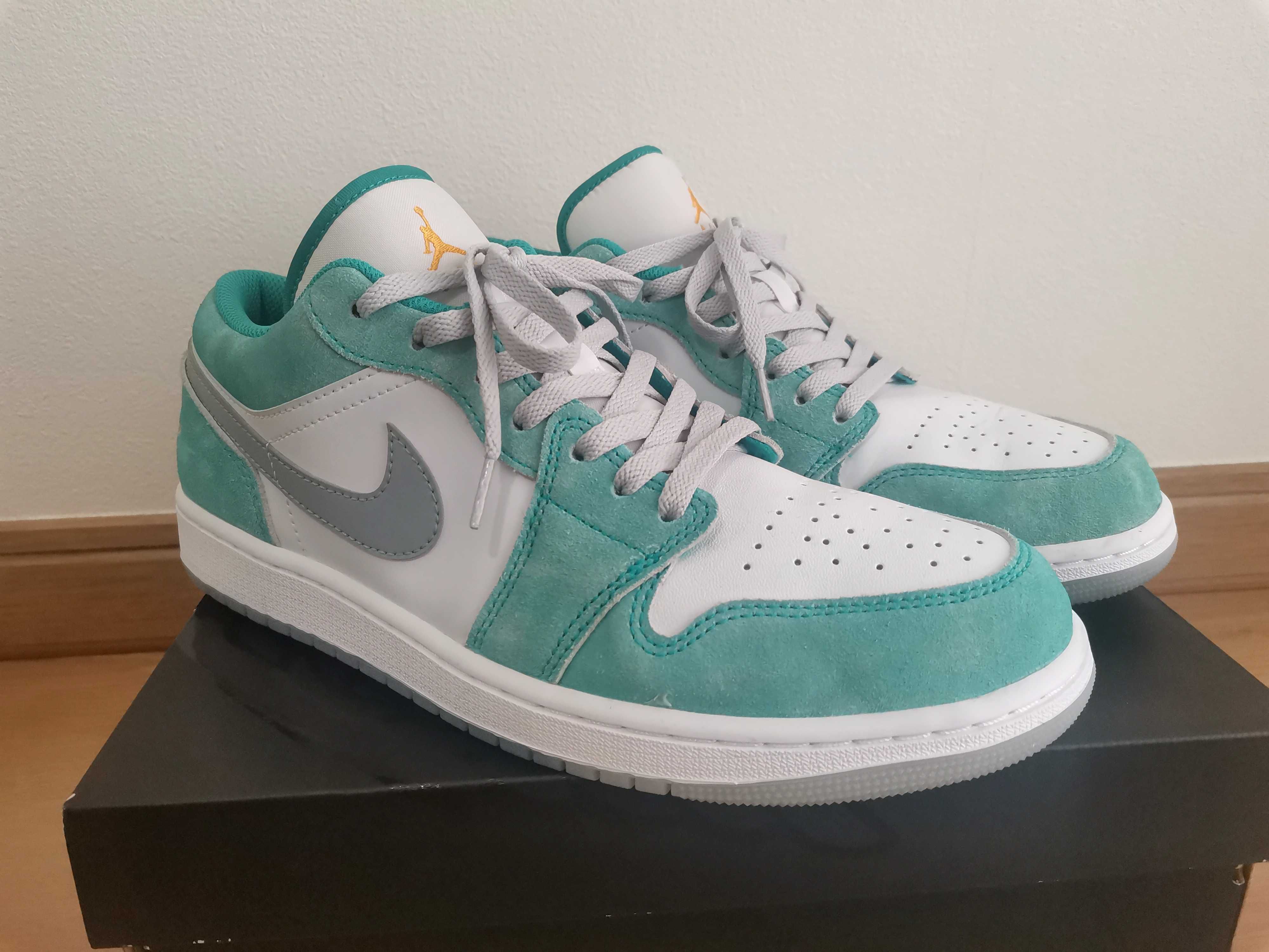 Nike Air Jordan 1 Low SE "New Emerald"