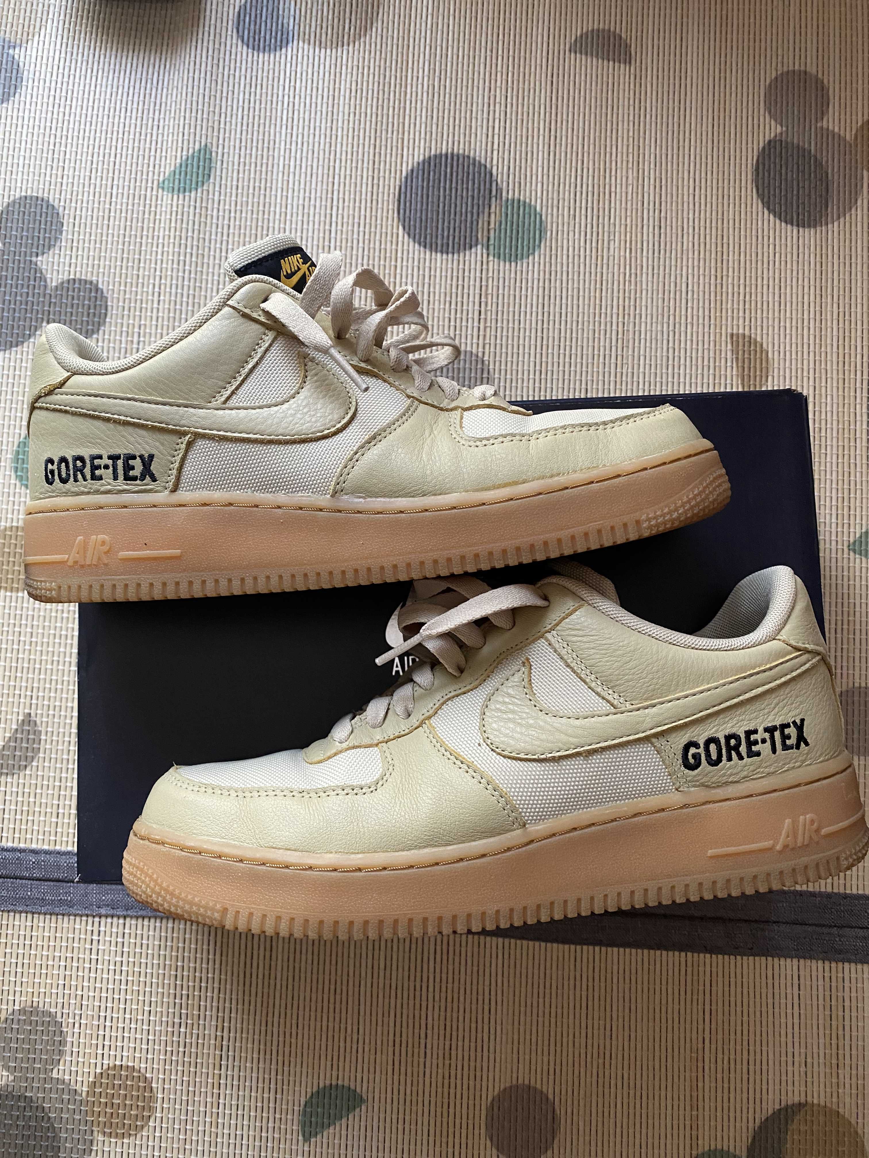 Nike Air Force 1 Low Gore-Tex "Team Gold"