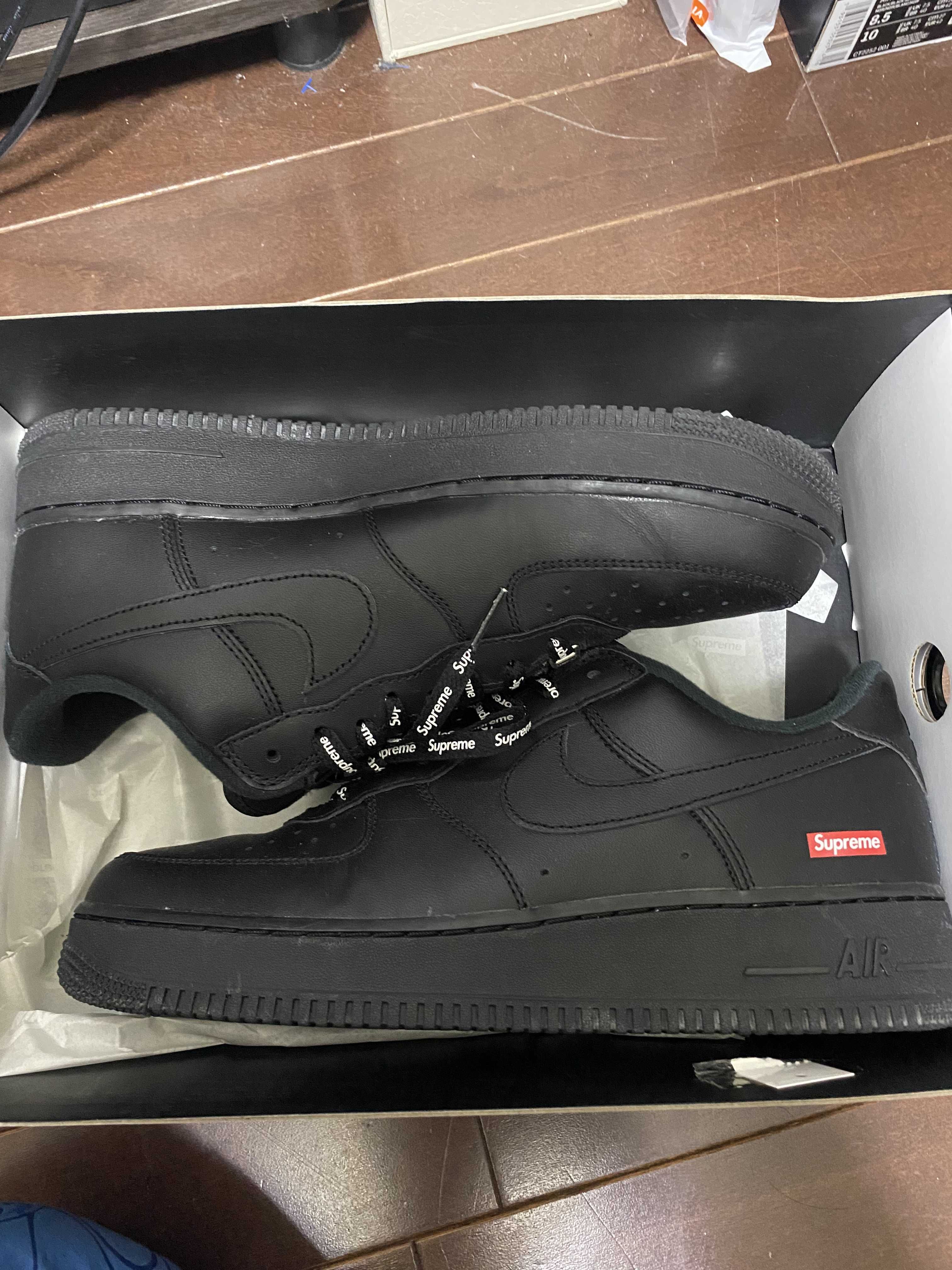Supreme × Nike Air Force 1 Low "Black"
