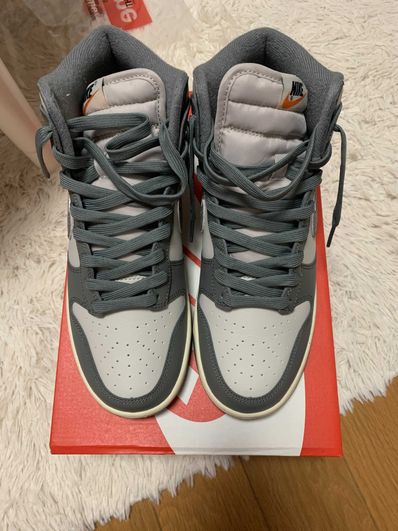 Nike Dunk High Retro SE Vintage "Light Bone and Tumbled Grey"